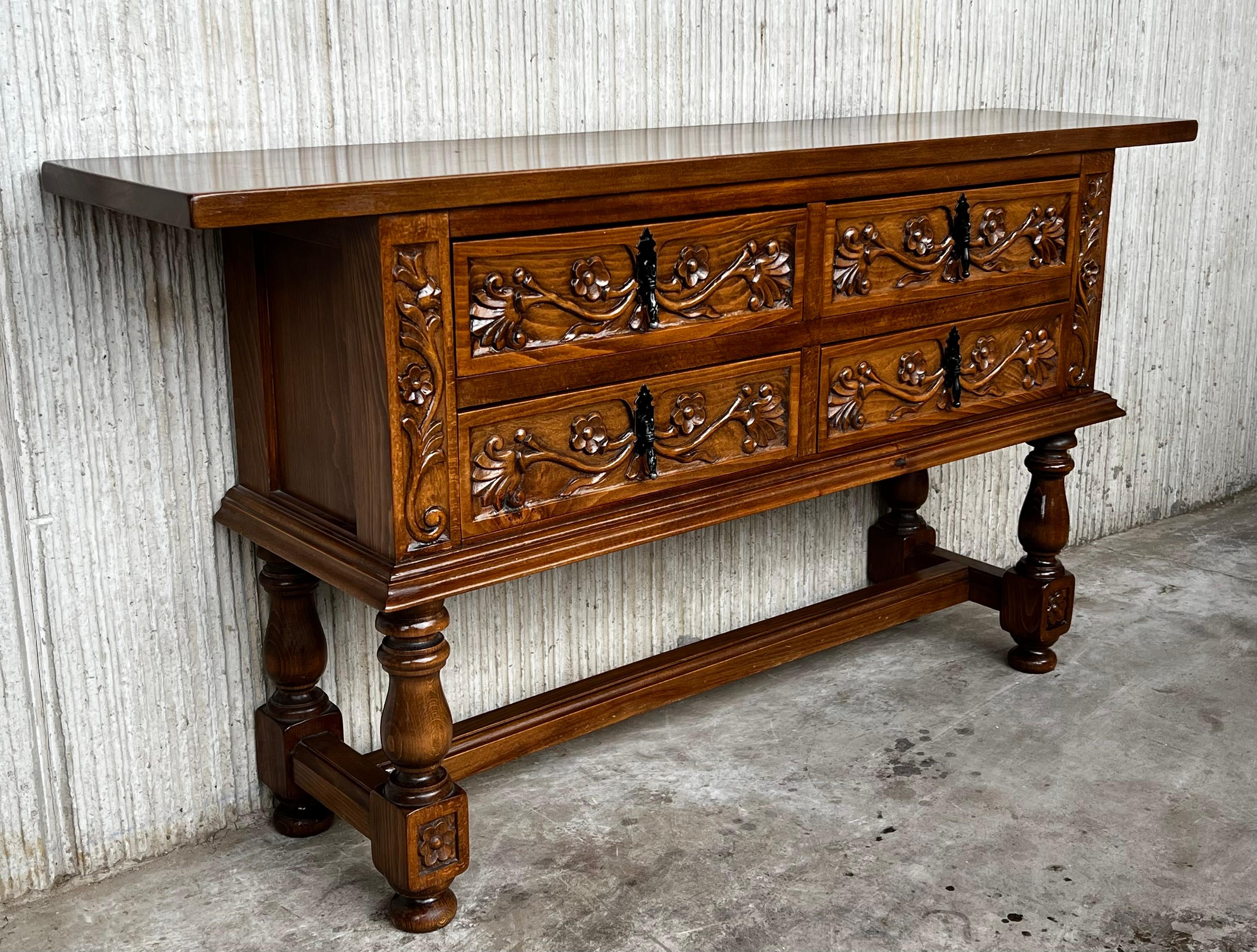 Spanish Console Chest Table with Four Carved Drawers and Original Hardware In Good Condition For Sale In Miami, FL