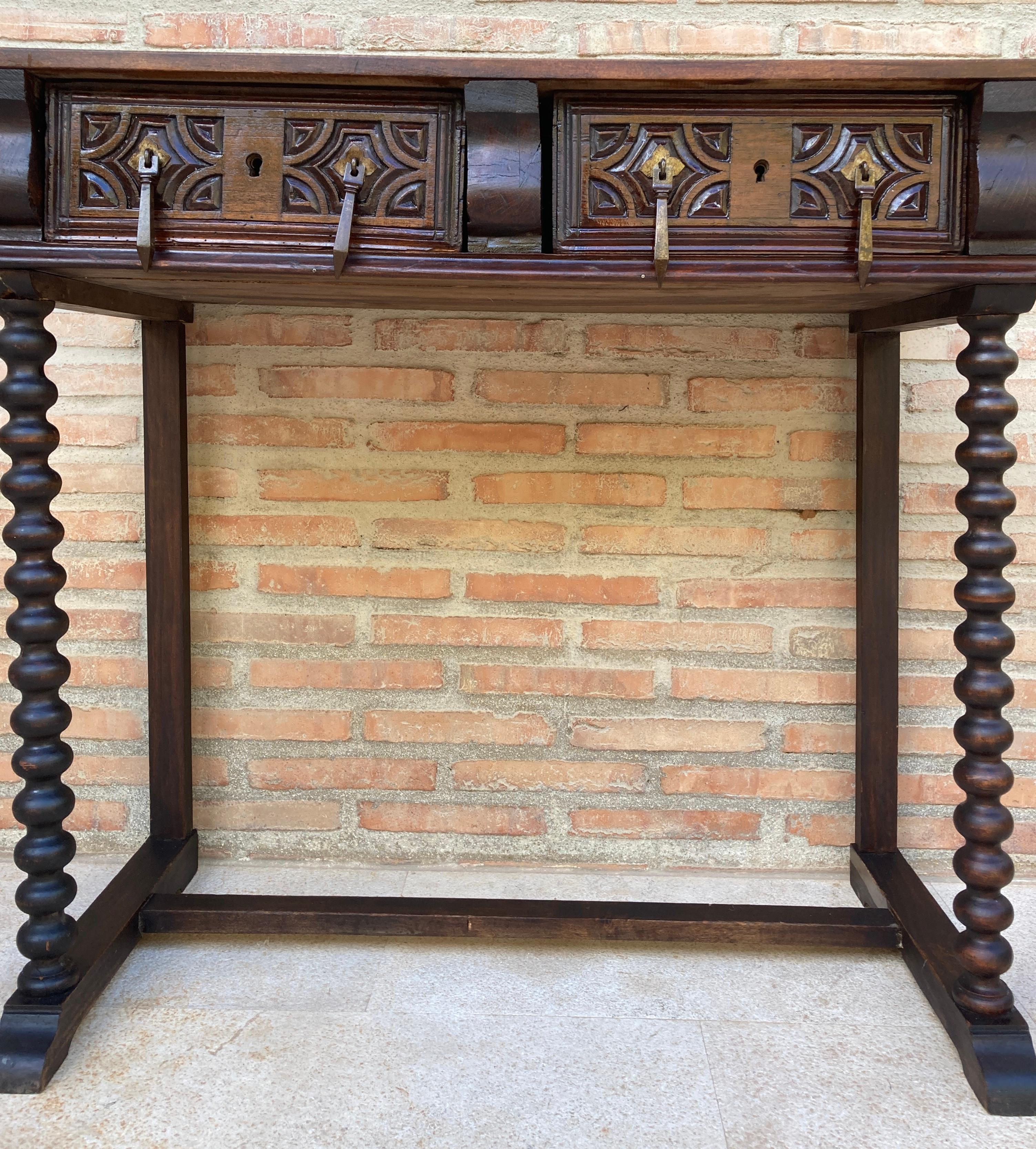 Spanish Console or Desk Table with Drawers and Solomonic Legs In Good Condition In Miami, FL