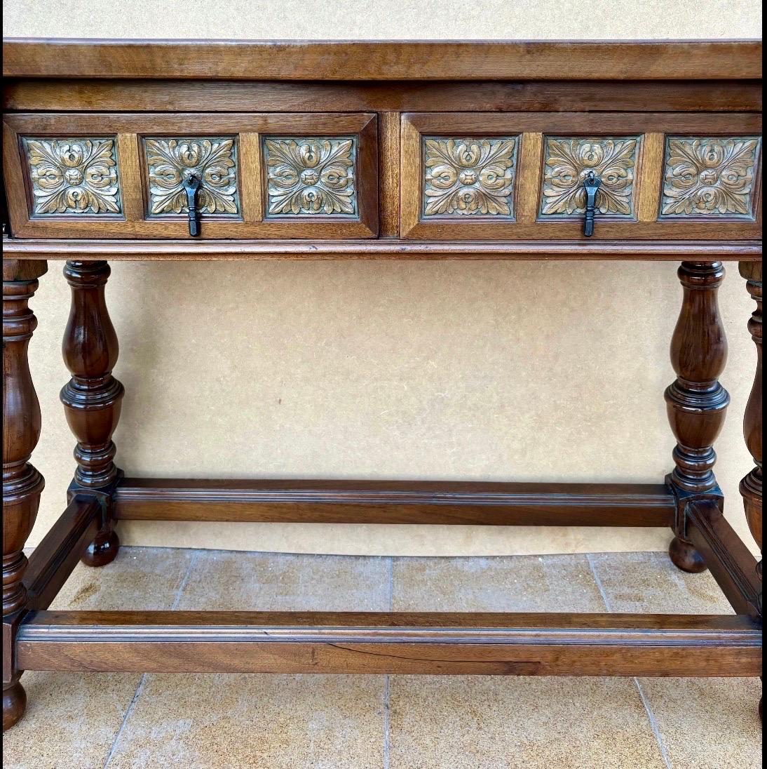 Baroque Spanish Console Table From The Early 20th Century With 2 Drawers And Turned Legs For Sale