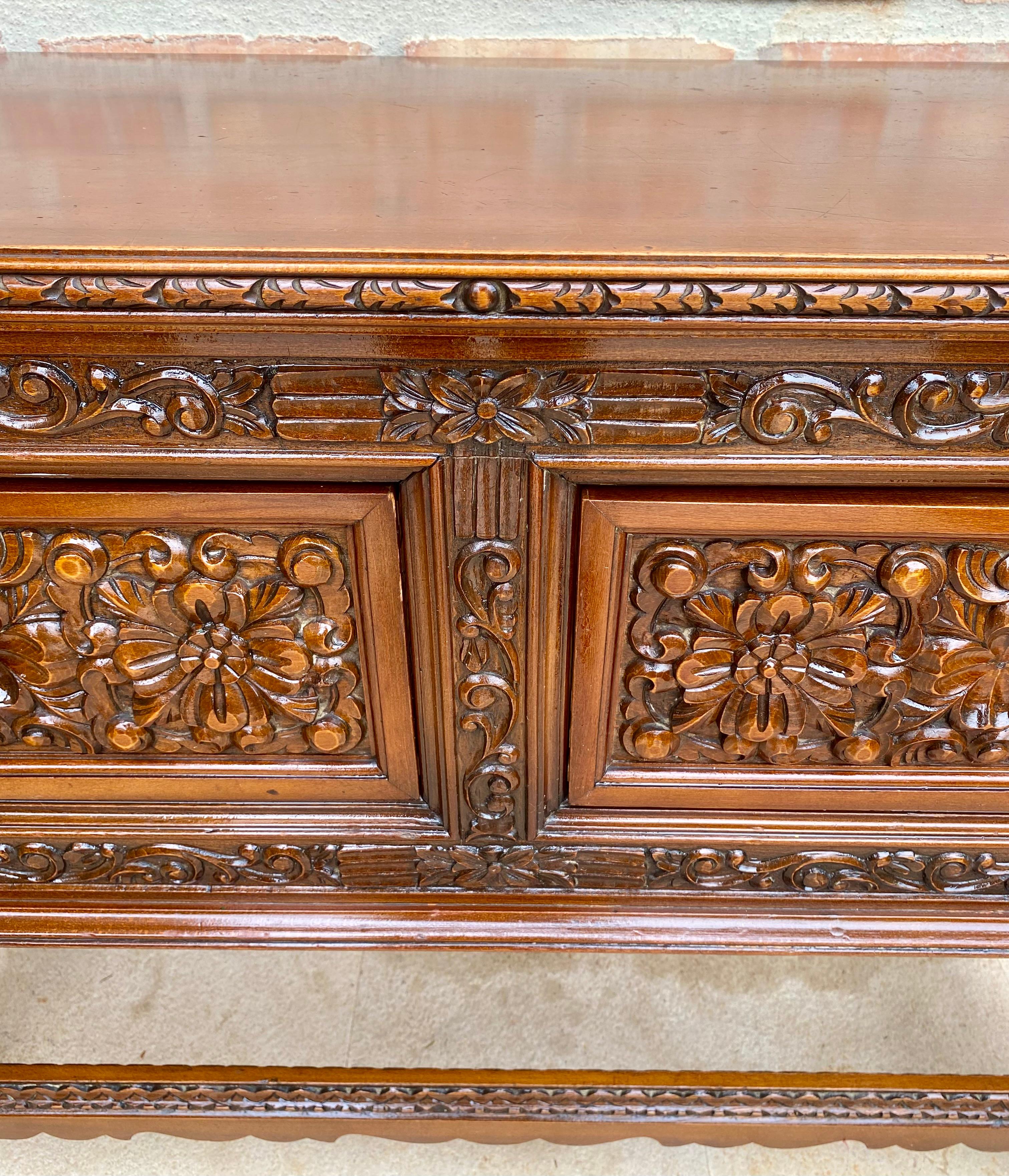 Spanish Console Table with Four Carved Drawers, 1930s For Sale 1