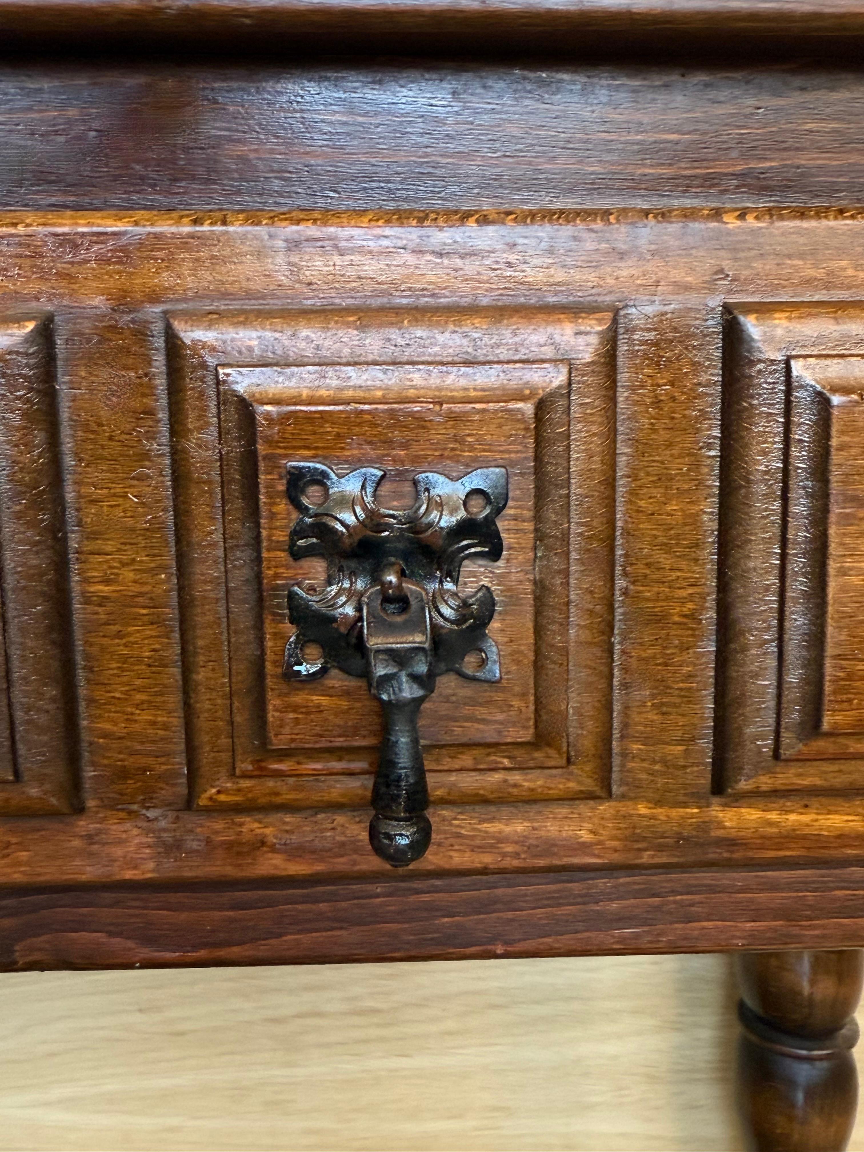 Spanish Console Table with Two Carved Drawers, 1940s For Sale 3