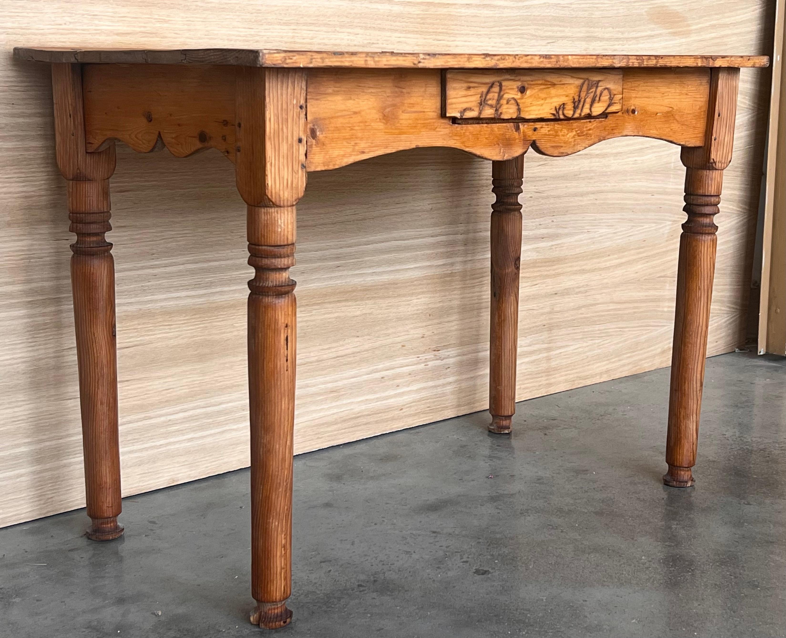 20ième siècle Table de canapé ou console en pin 