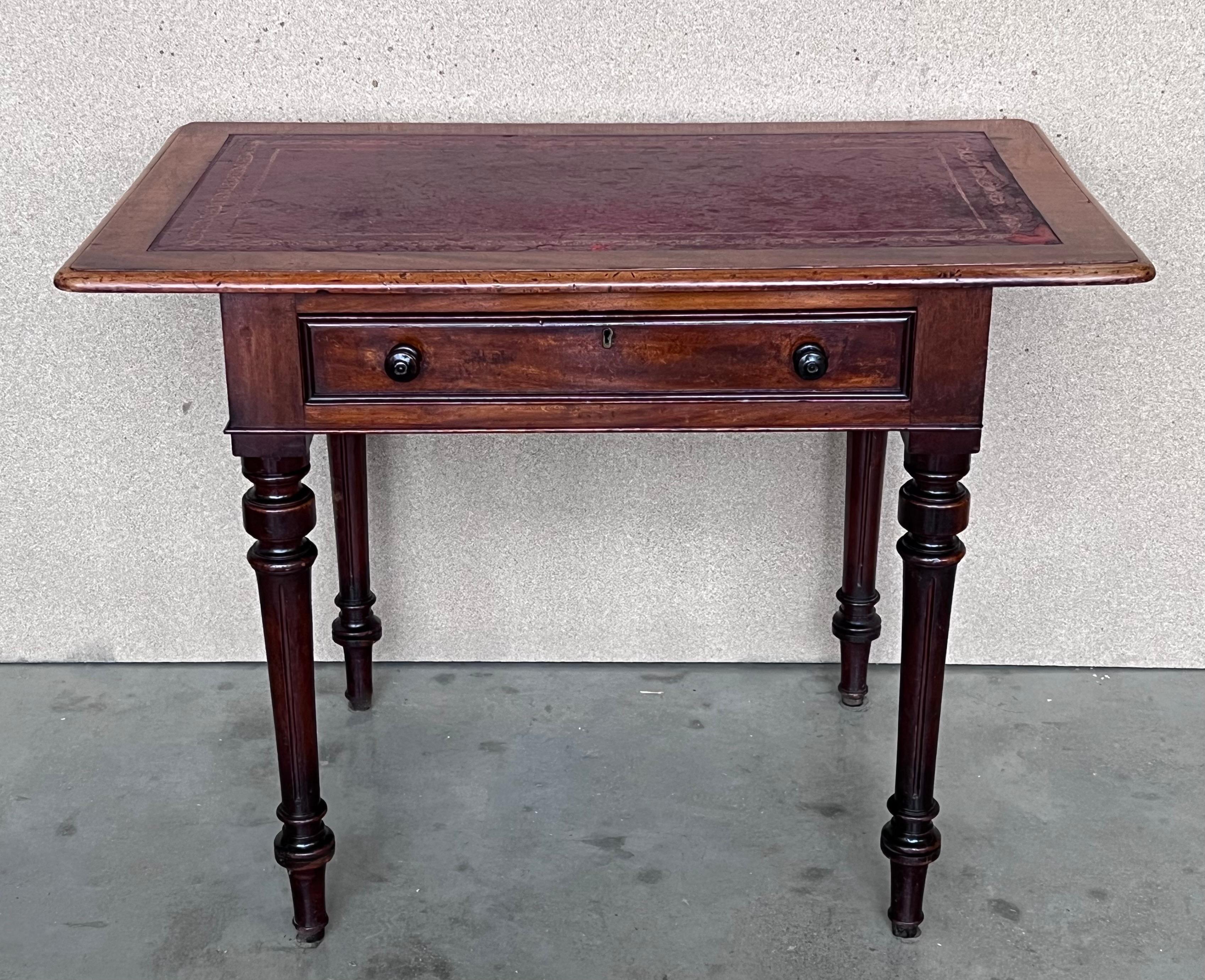 20th Century Spanish Country Pine Side Table with Two sides Drawer and leather top For Sale