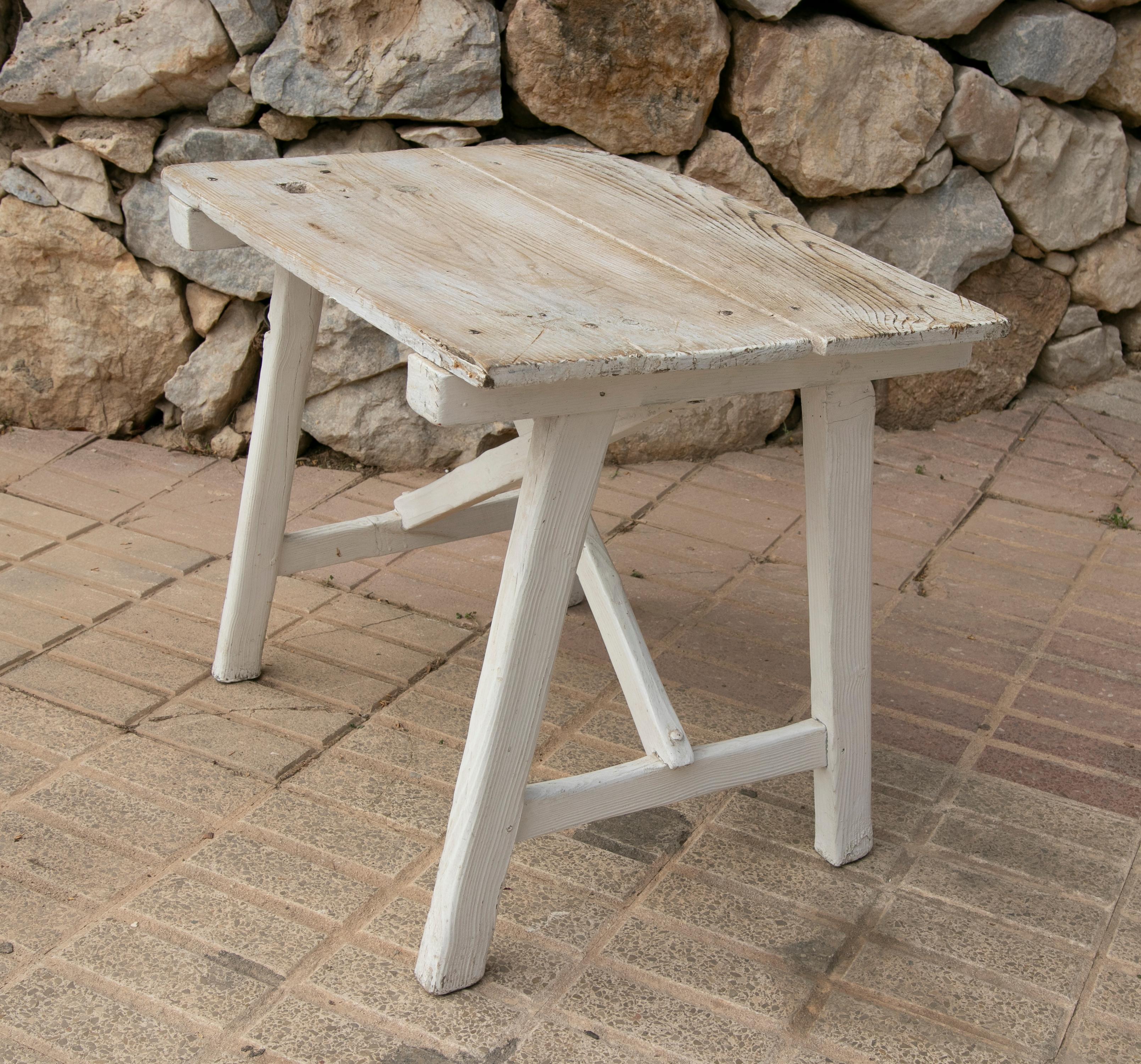 20th Century Spanish Country Side Table Made of White Painted Wood For Sale