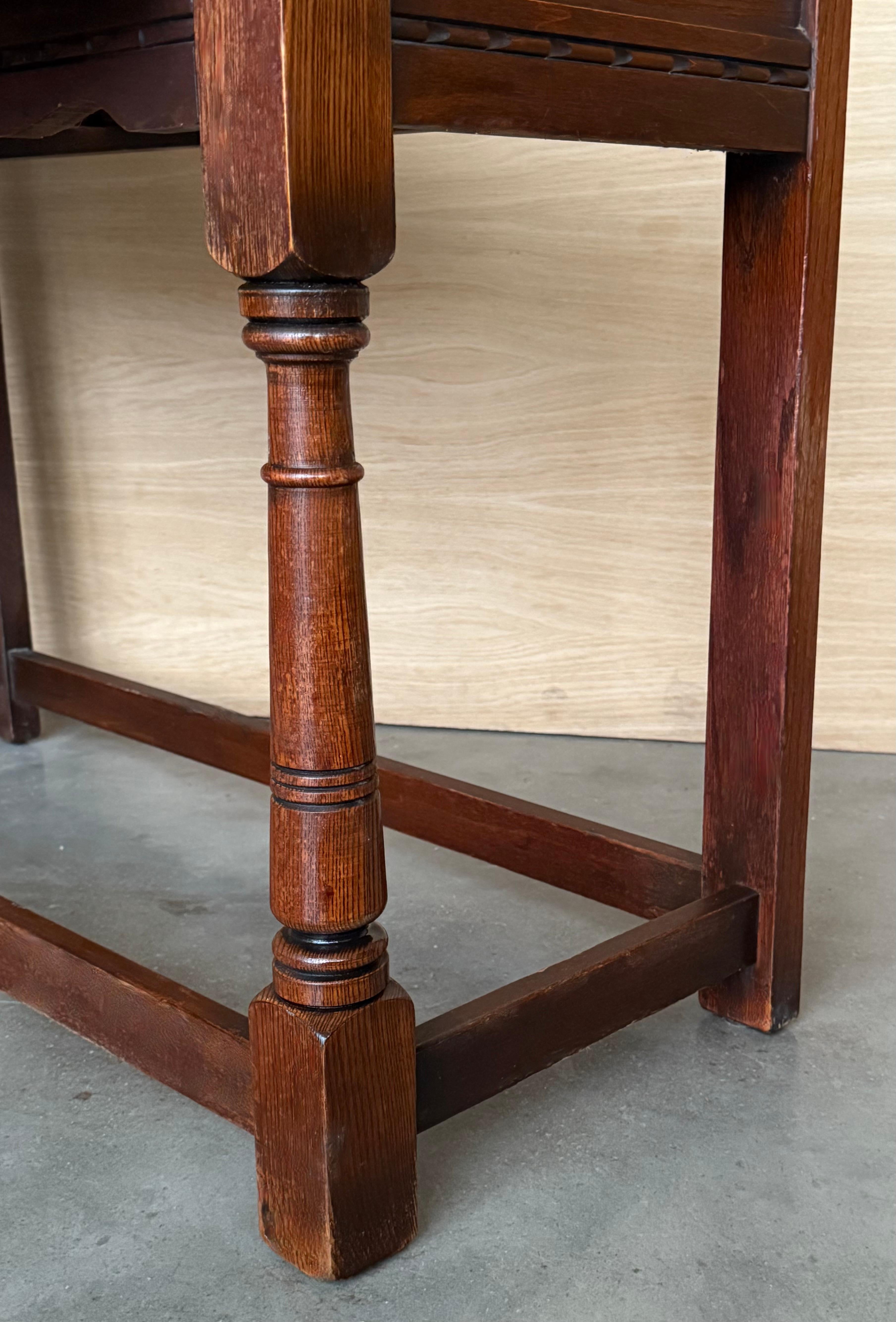 Spanish Country Walnut Sofa Table or Console table with Carved Drawers For Sale 11