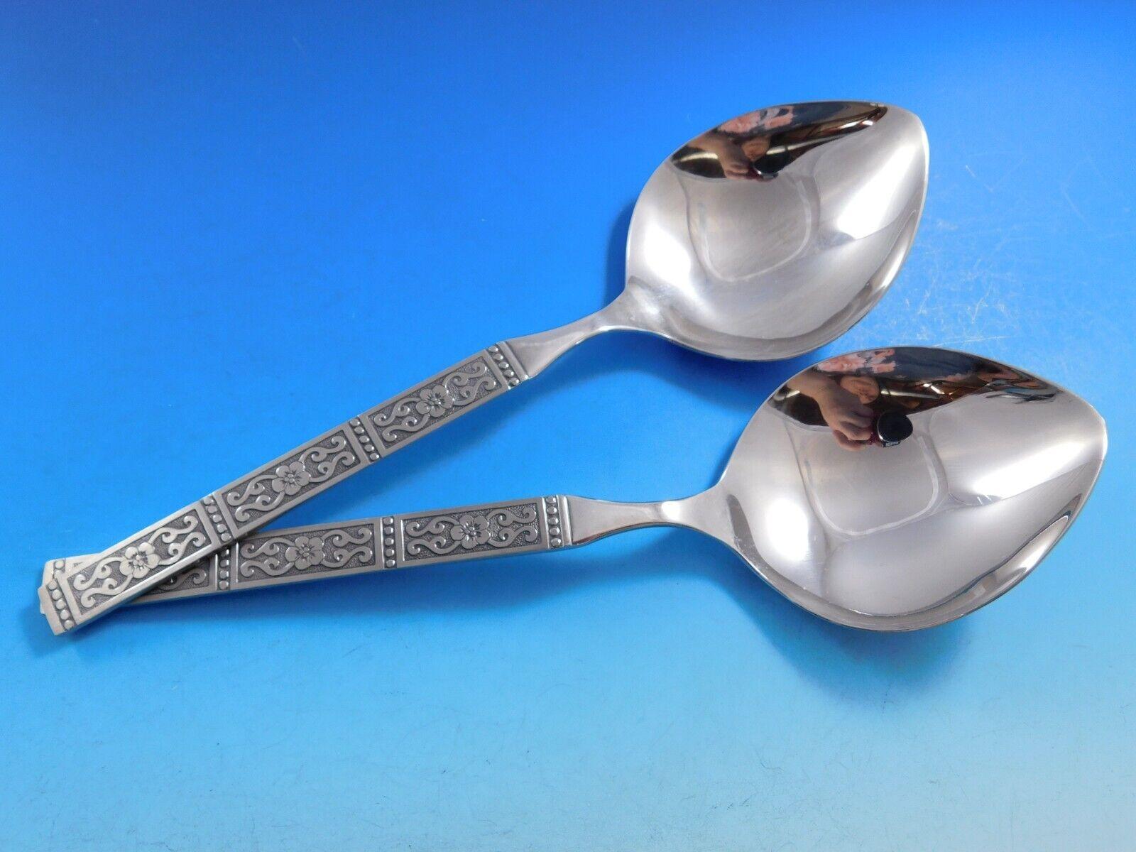 Spanish Court by Oneida Stainless Steel Flatware Set for 12 Service 96 pieces 2