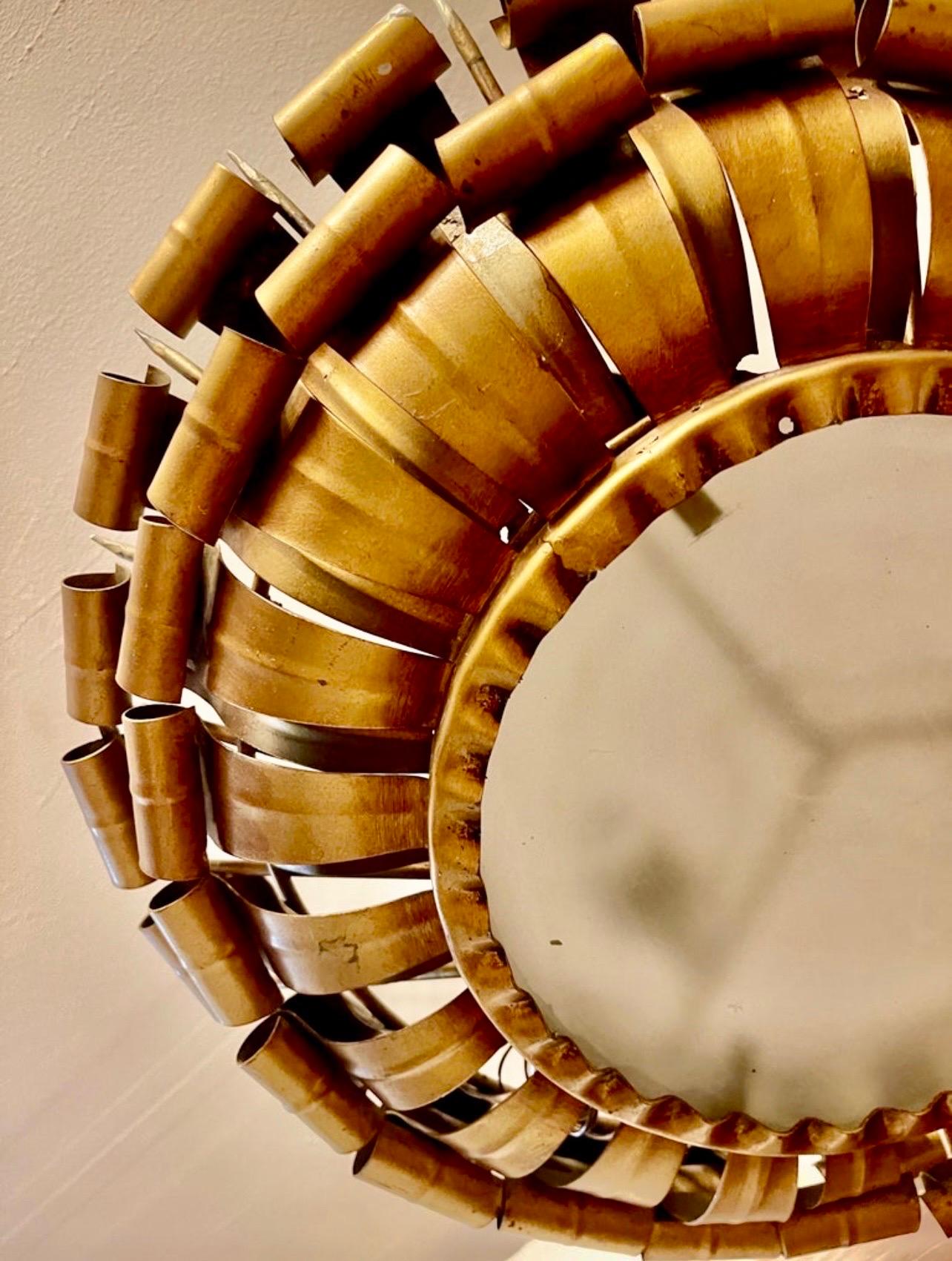 Mid-Century Modern Couronne espagnole Sunburst 3 unités encastré XL métal doré , circa 1950 en vente