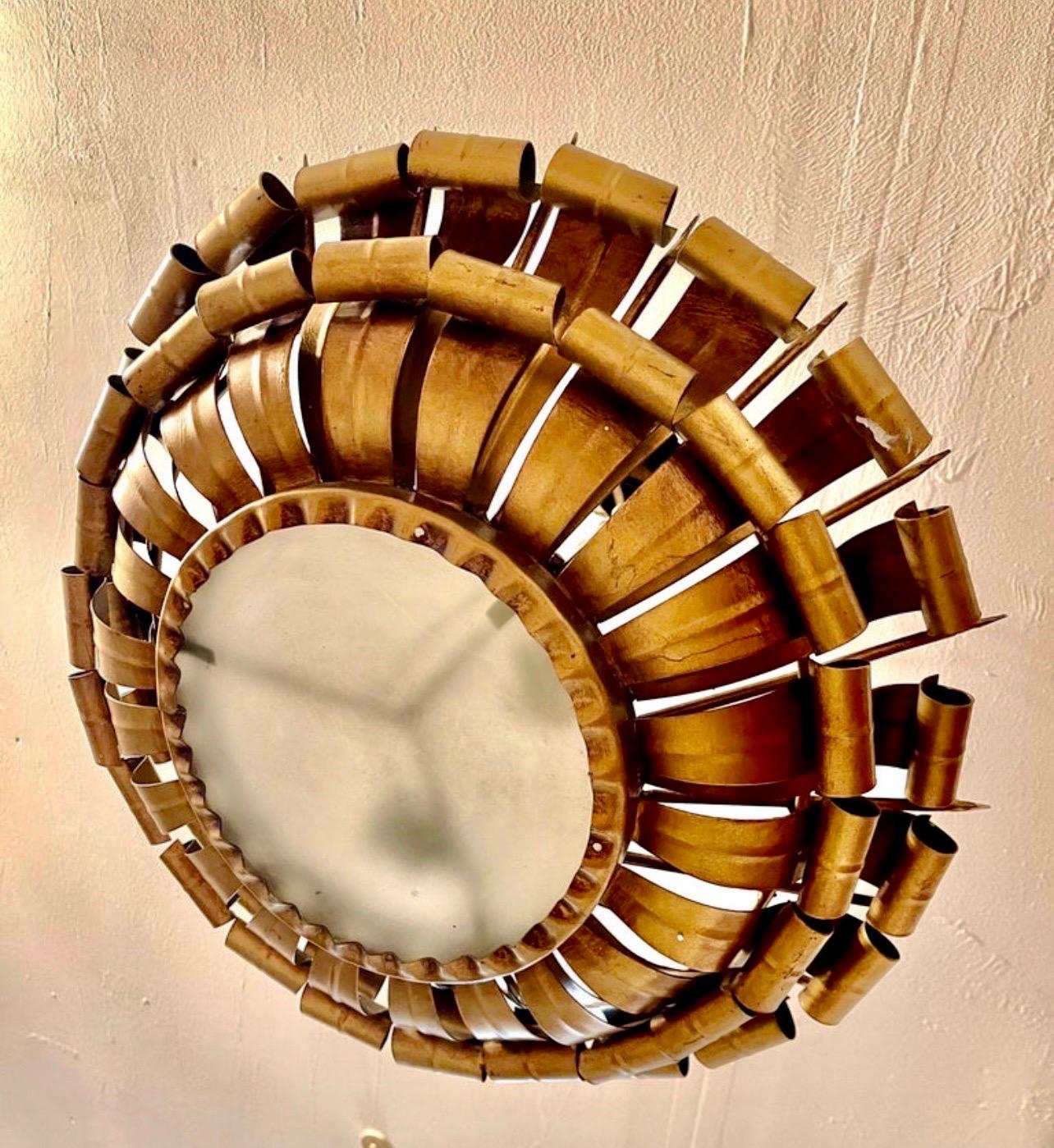Mid-Century Modern Luminaire PAIR en métal doré et verre dépoli , circa 1950 en vente