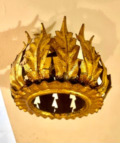 Illuminazione da parete Crown of Light spagnola in metallo dorato Florentine, circa 1950
