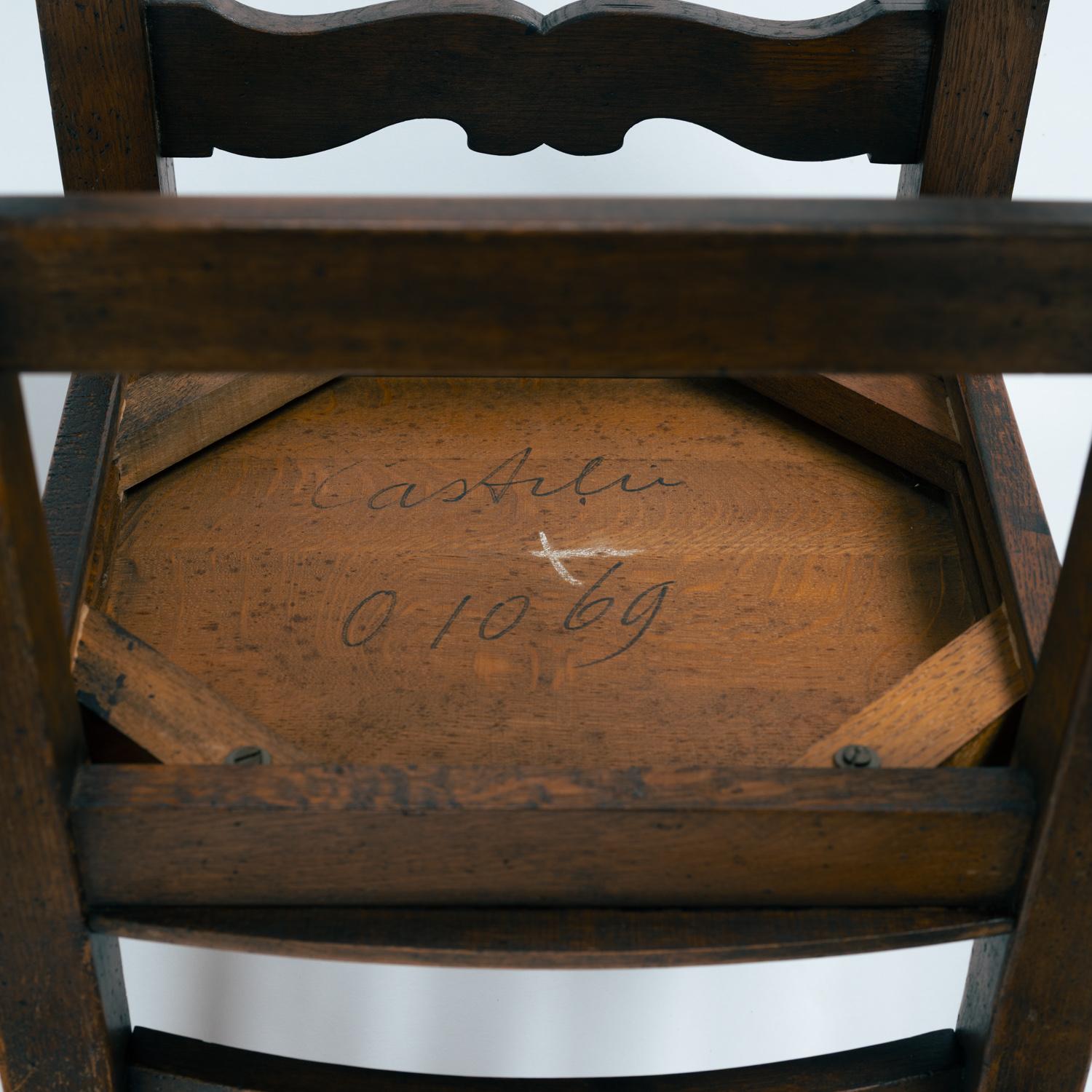 Spanish carved walnut wooden dining chairs, 1970s in vendita 8