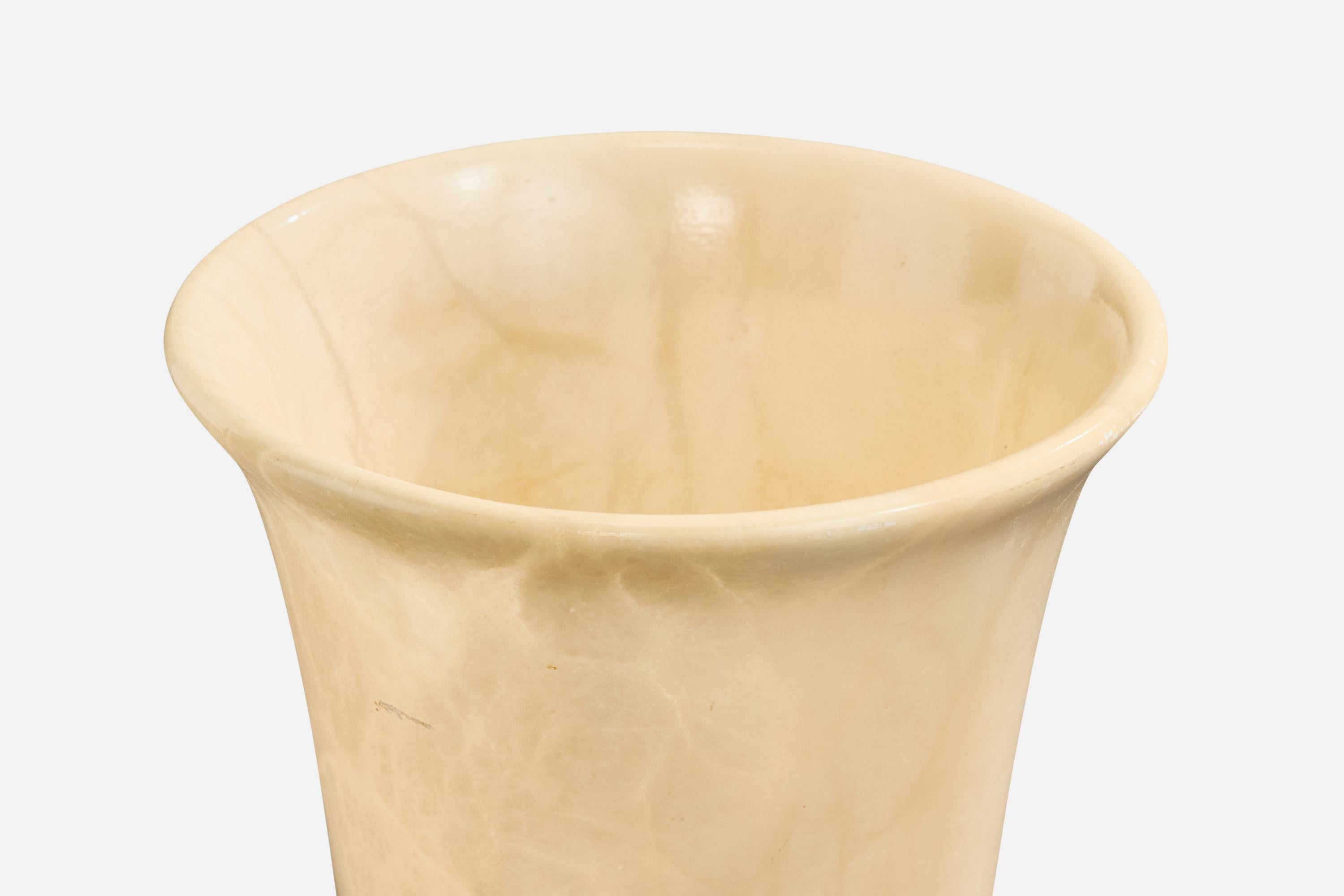 Spanische Designerin, Tischlampe, Alabaster, Spanien, 1970er Jahre im Zustand „Gut“ im Angebot in High Point, NC