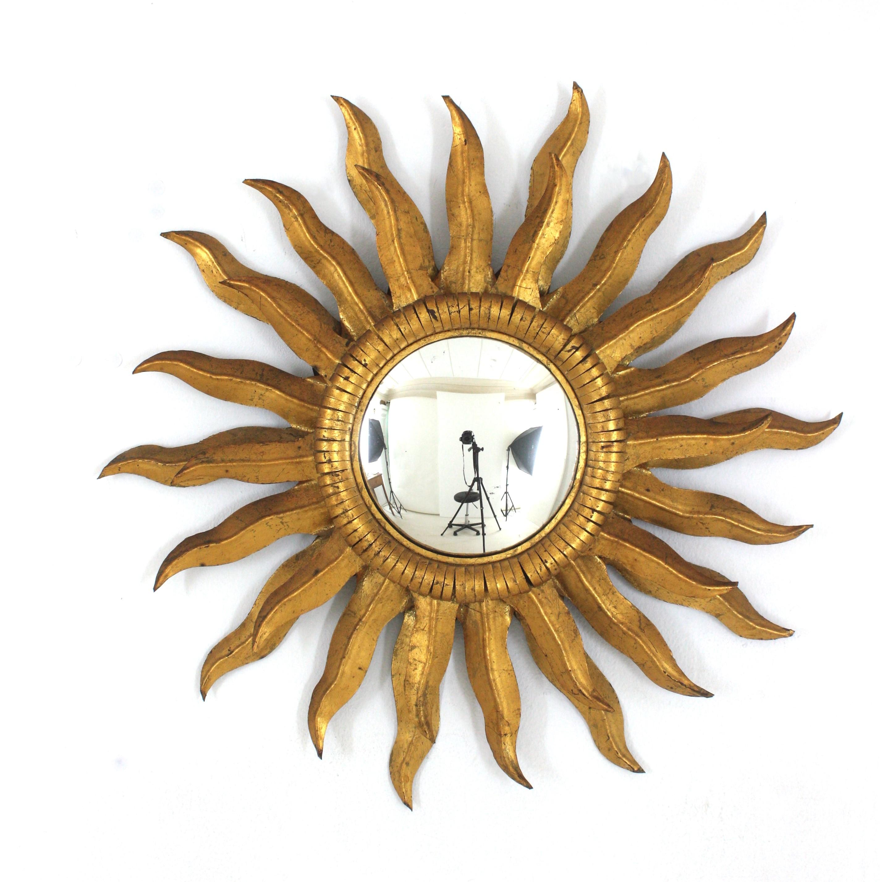 Spanish Double Layered Convex Sunburst Mirror in Gilt Metal, 1950s For Sale 7