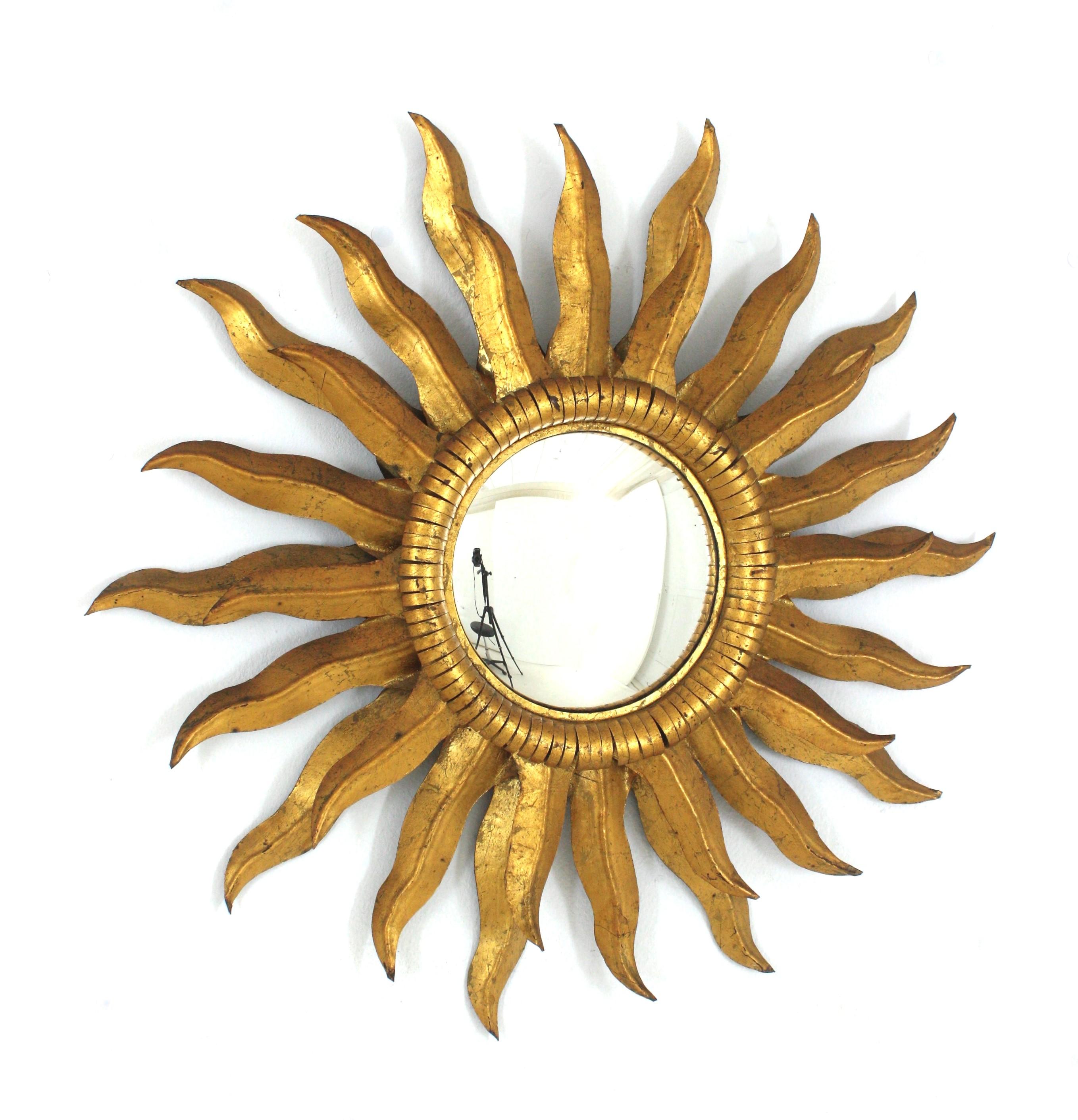 Spanish Double Layered Convex Sunburst Mirror in Gilt Metal, 1950s For Sale 9