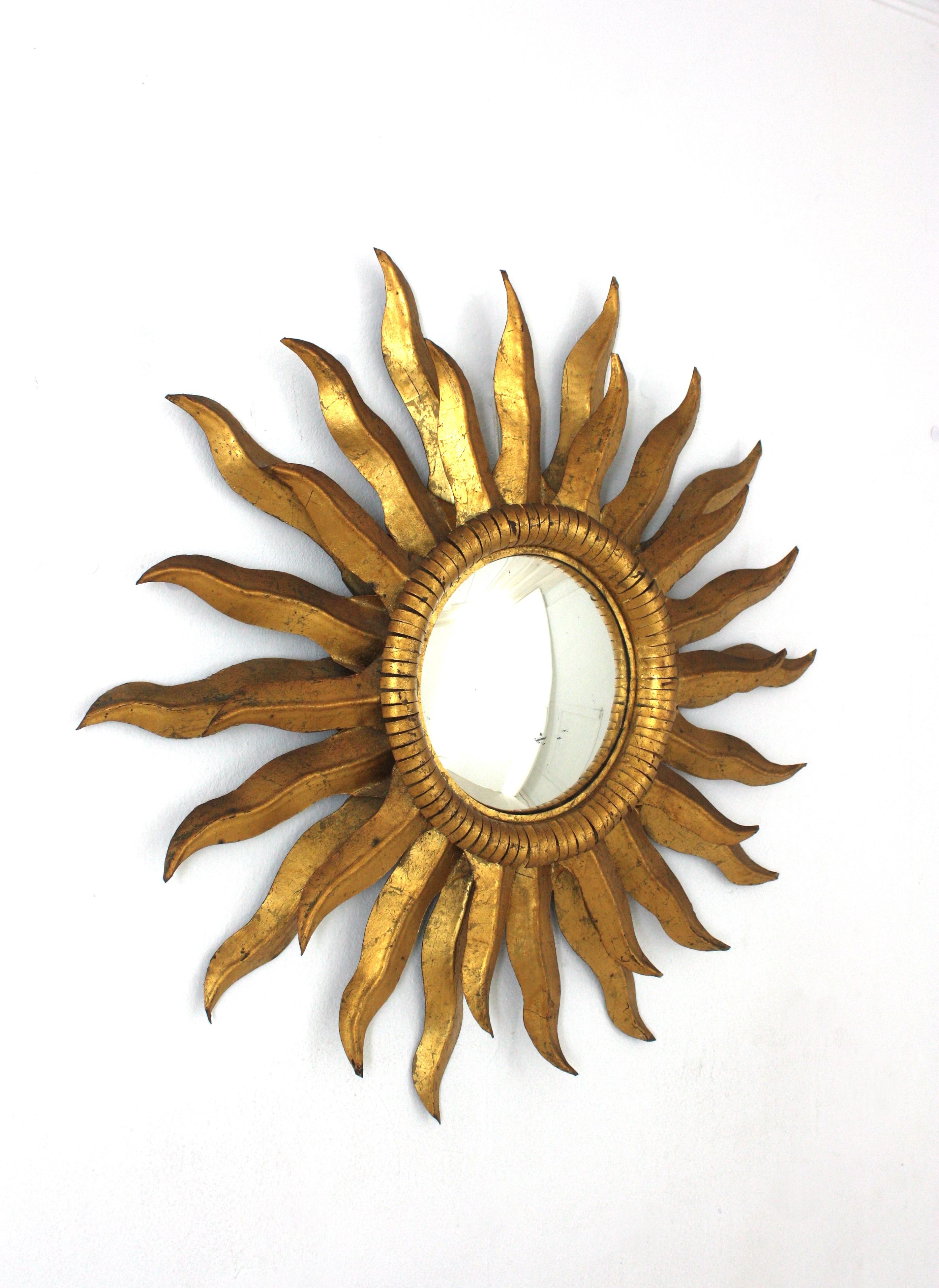 Spanish Double Layered Convex Sunburst Mirror in Gilt Metal, 1950s In Good Condition For Sale In Barcelona, ES