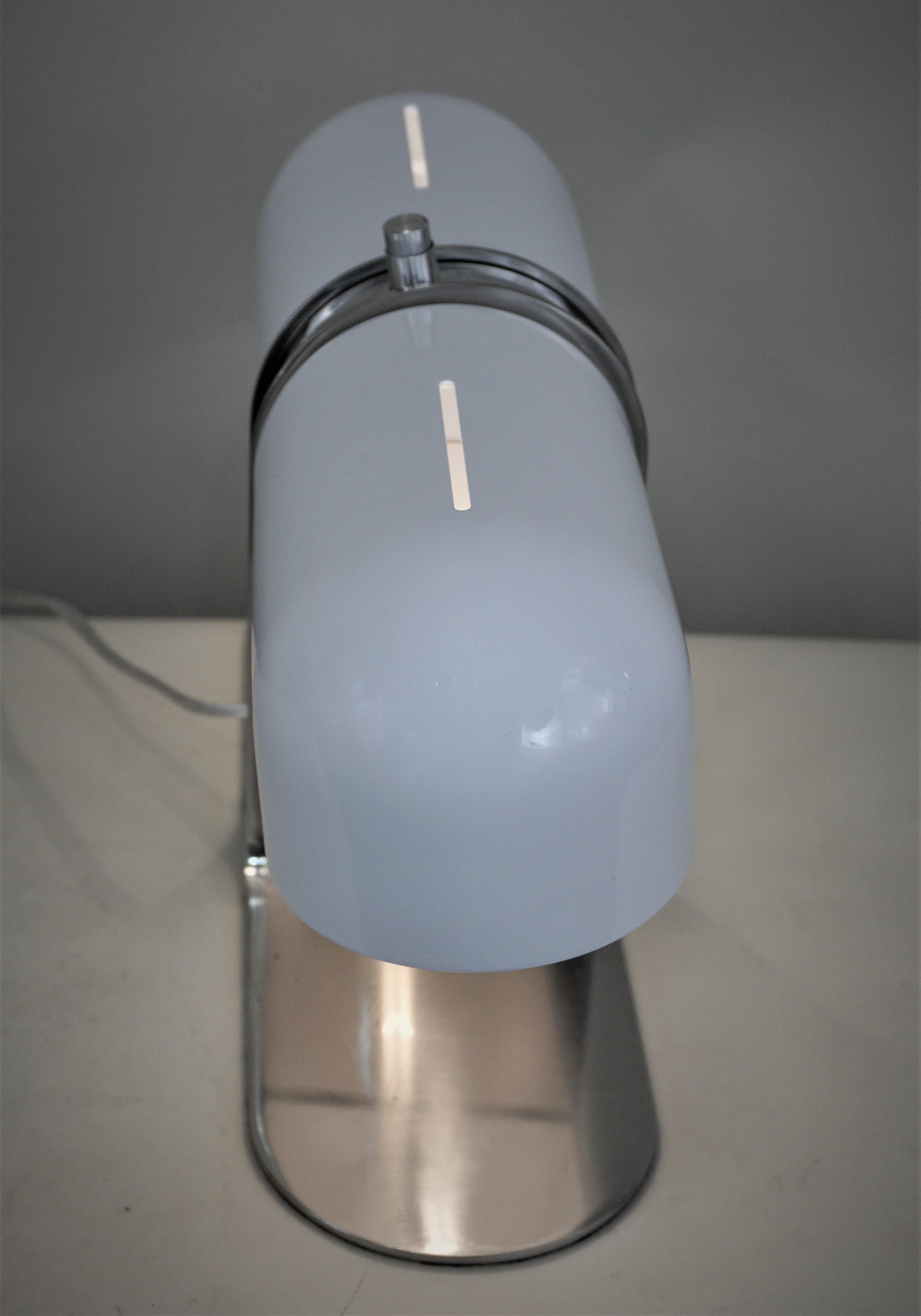 Espagnol Lampe de bureau espagnole à double éclairage moderne des années 1960 avec abat-jour réglable en vente
