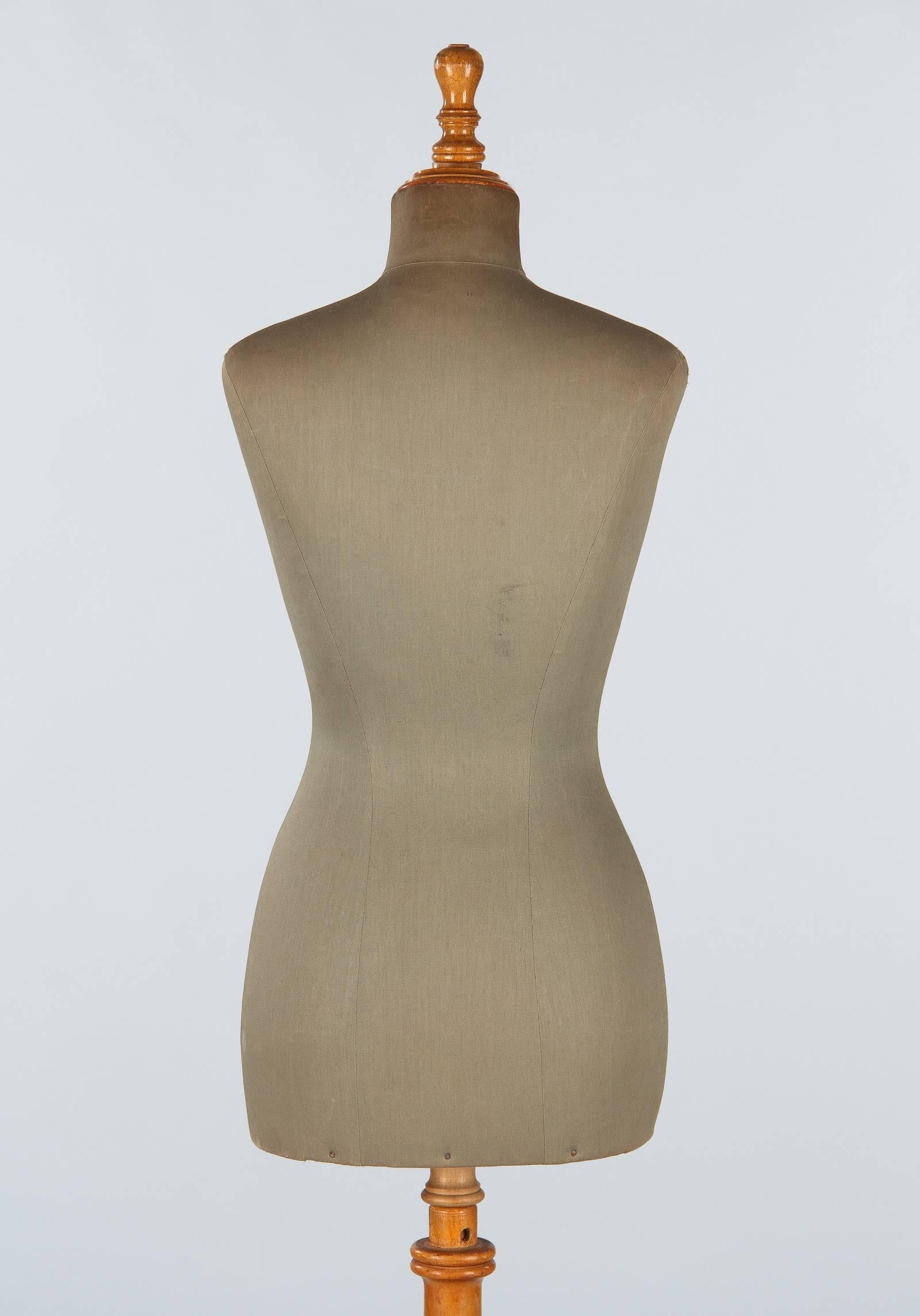 Spanish Dress Form Mannequin by J. Elias Balleste, Early 1900s 4