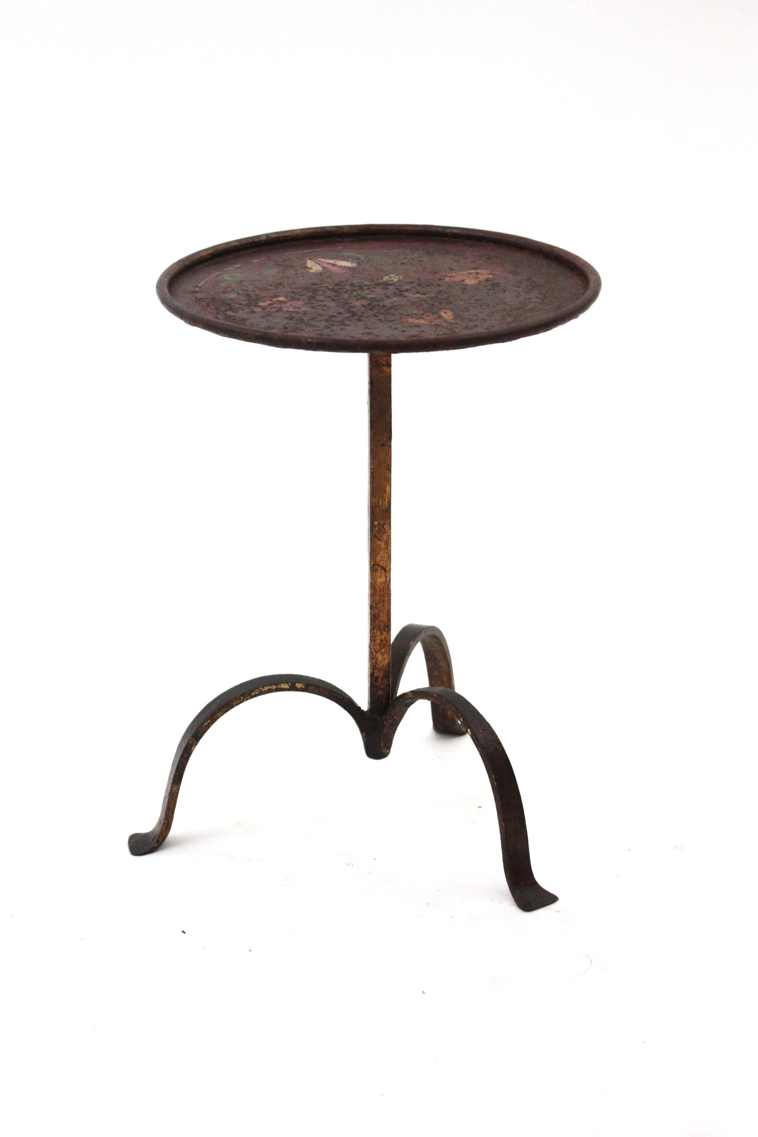 Spanish Drinks Table, End Table, Martini Table in Polychromed Gilt Iron, 1940s For Sale 3