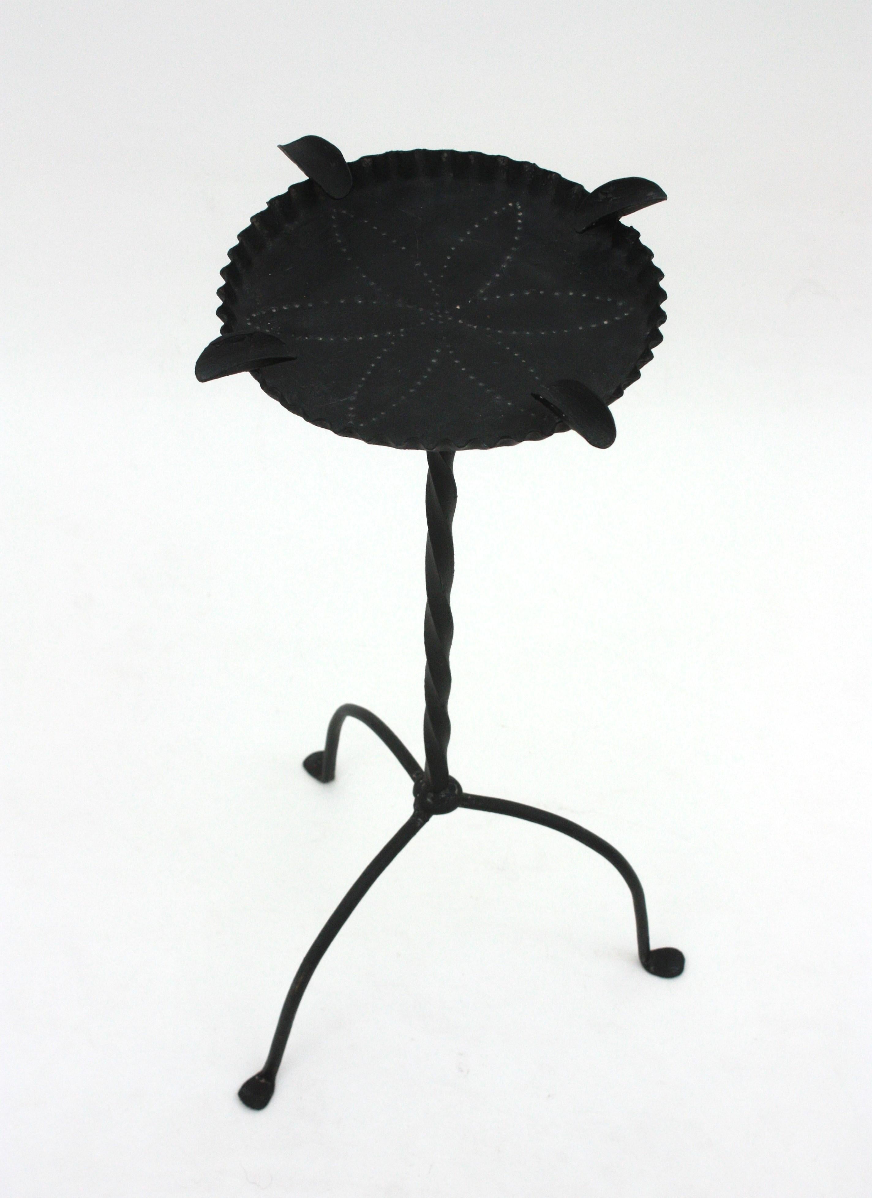 Gueridón / Mesa auxiliar o auxiliar de hierro negro en venta 2