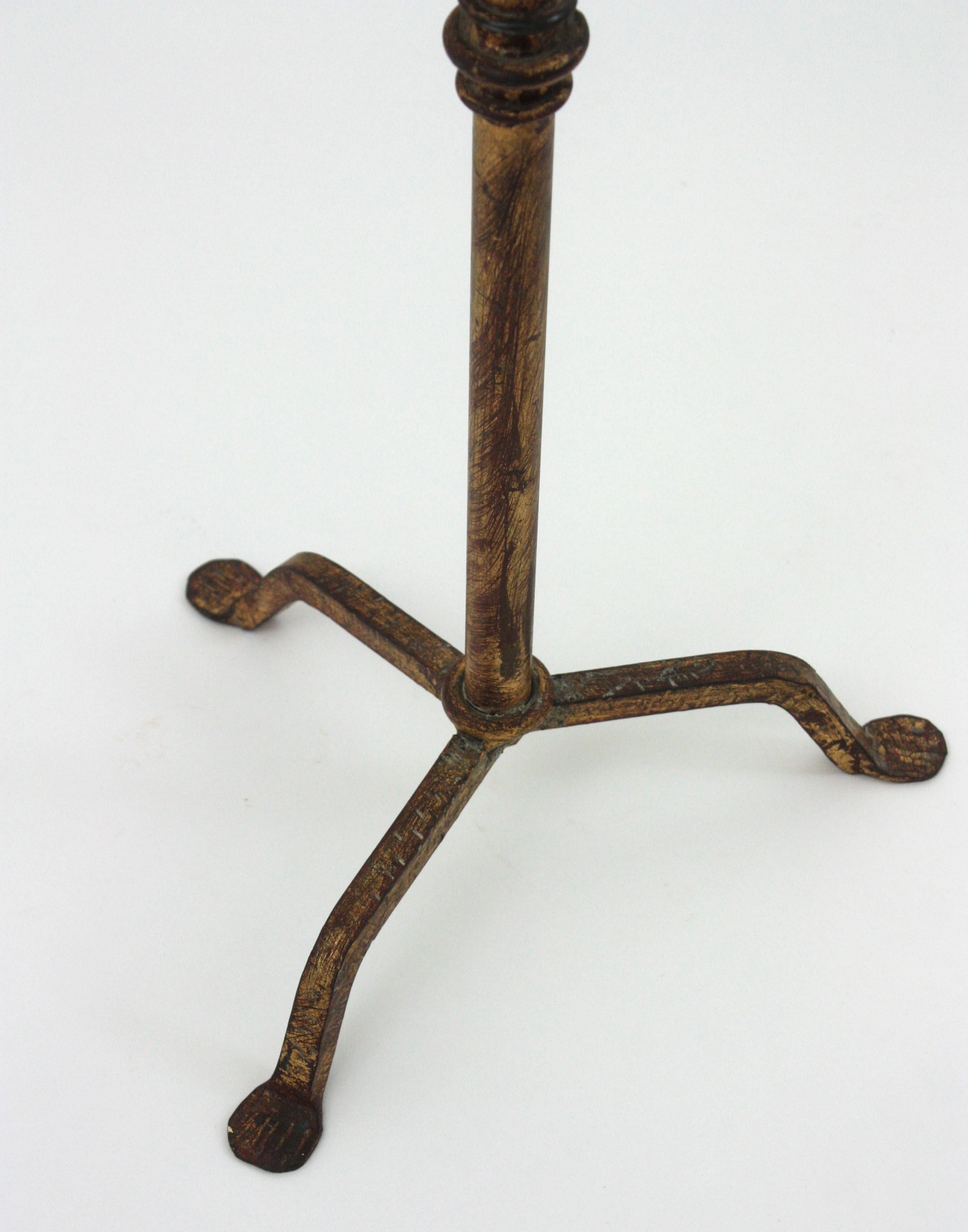 Tavolino spagnolo Gueridon / Tavolino in ferro dorato Parcel, anni '50 7