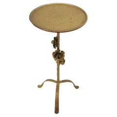Table à boire espagnole Gueridon avec détails floraux, fer doré, années 1950