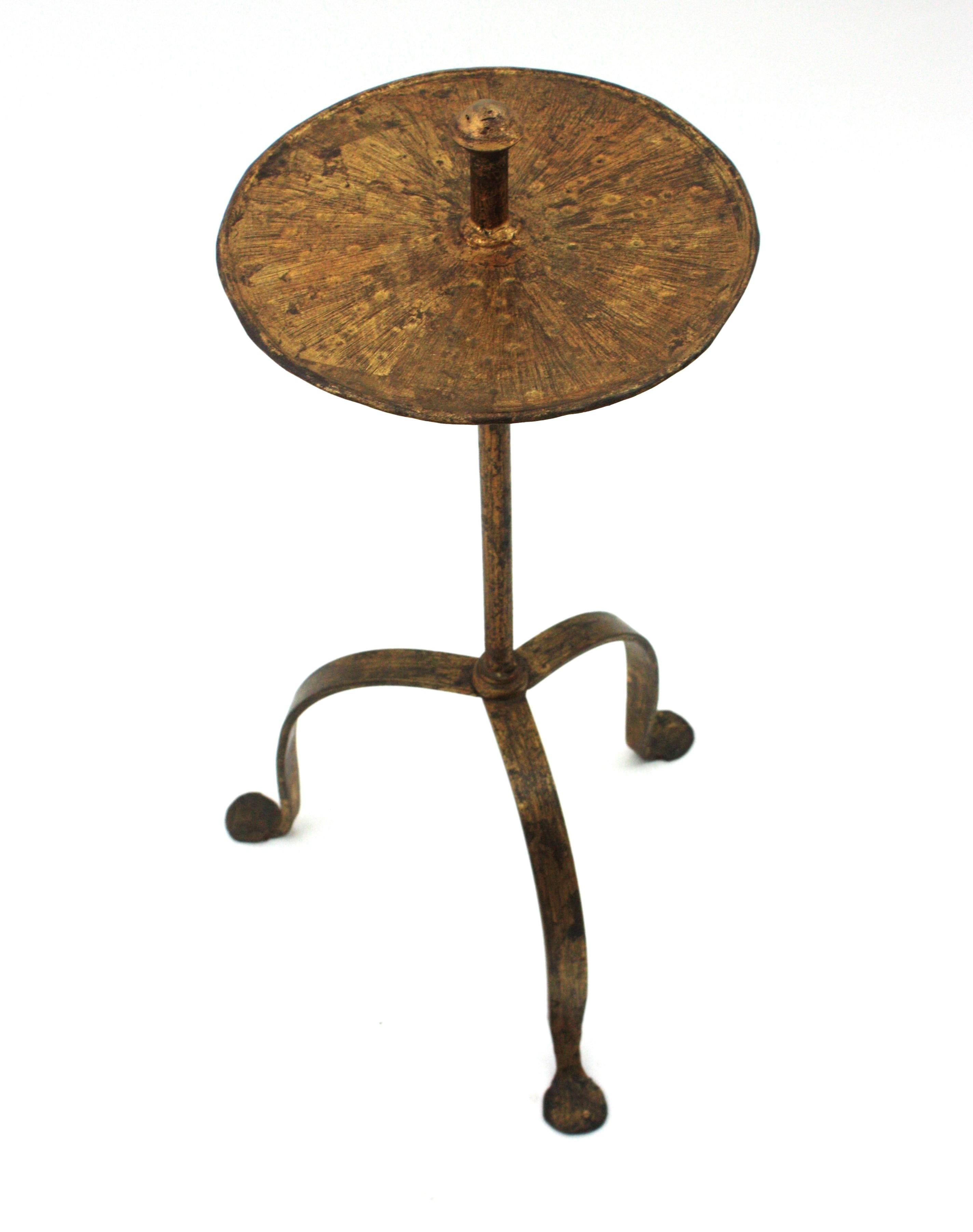 Hammered Spanish 1940s Wrought Iron Gilt Drinks Table / Side Table, Handle Detail For Sale