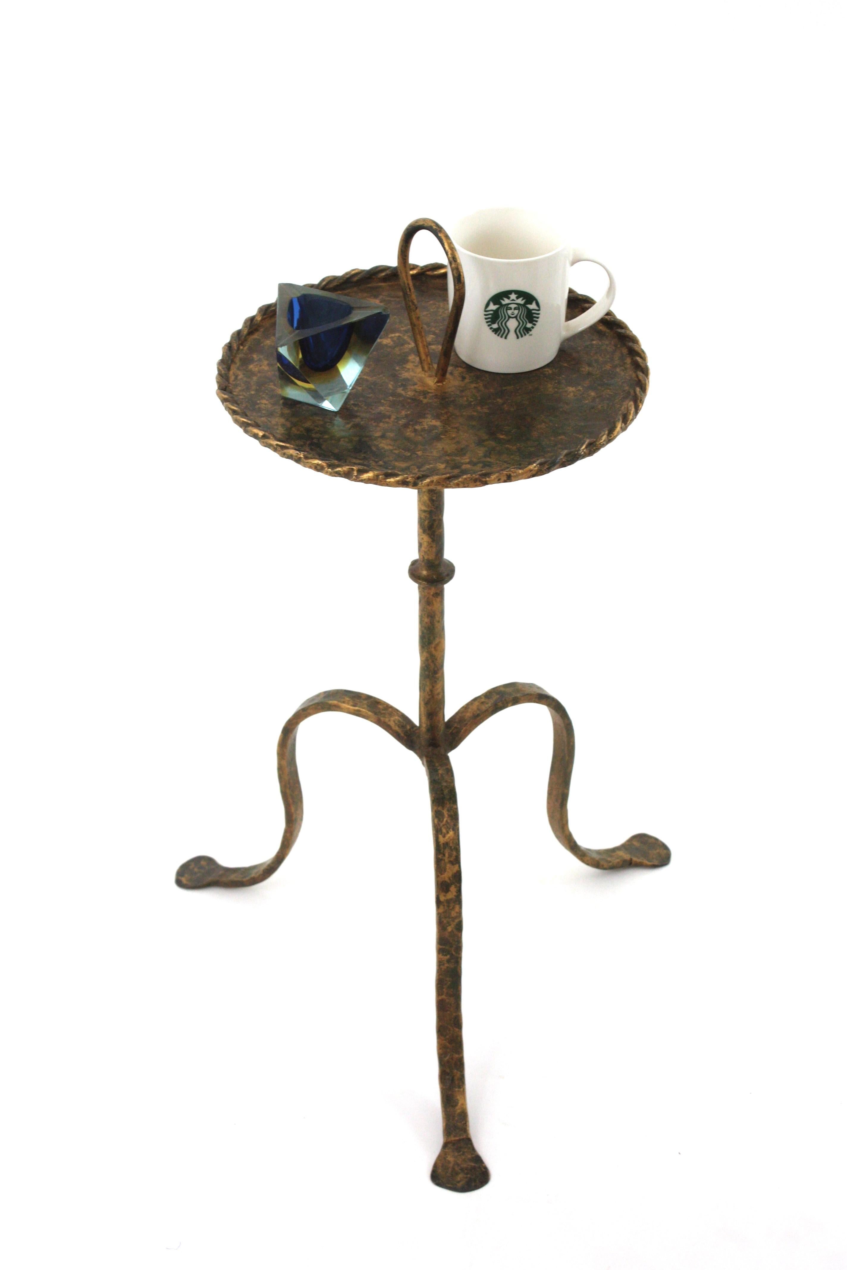Spanish Drinks Table Gueridon with Handle , Wrought Gilt Iron For Sale 1