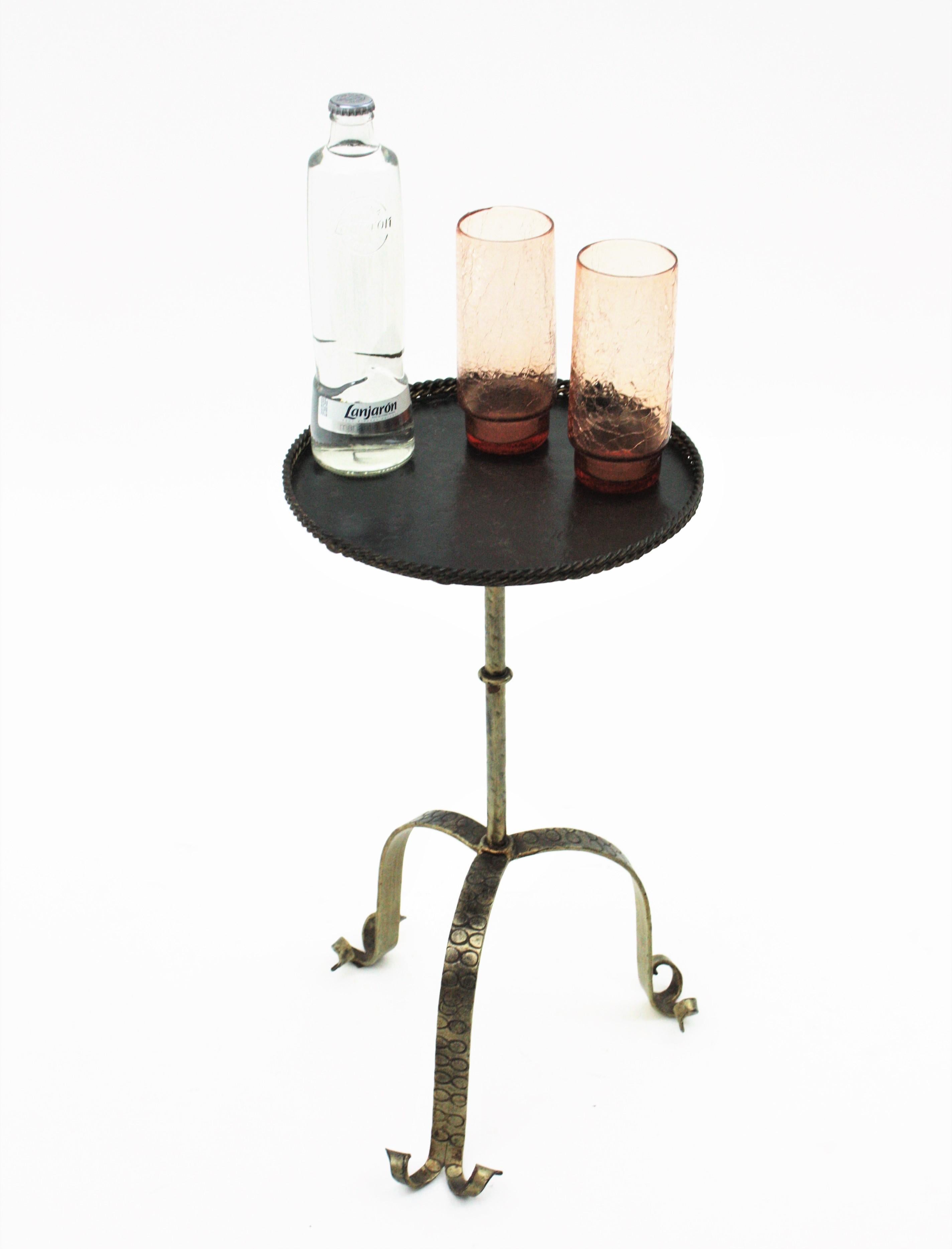 Spanish Drinks Table / Martini Table / End Table in Gilt and Black Iron For Sale 1