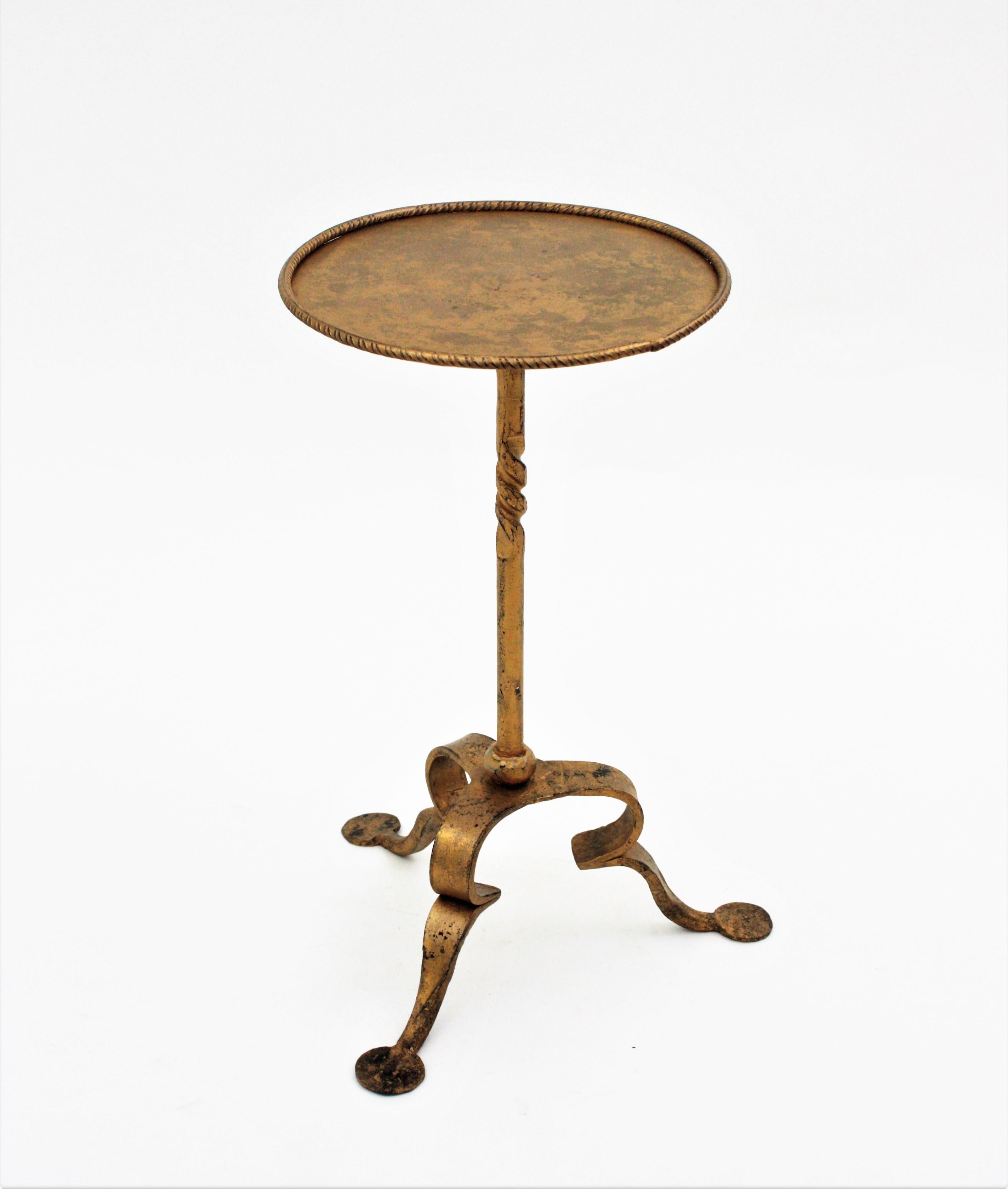 Gothic Spanish Wrought Gilt Iron Side Table / Drinks Table / Martini Table, 1950s For Sale