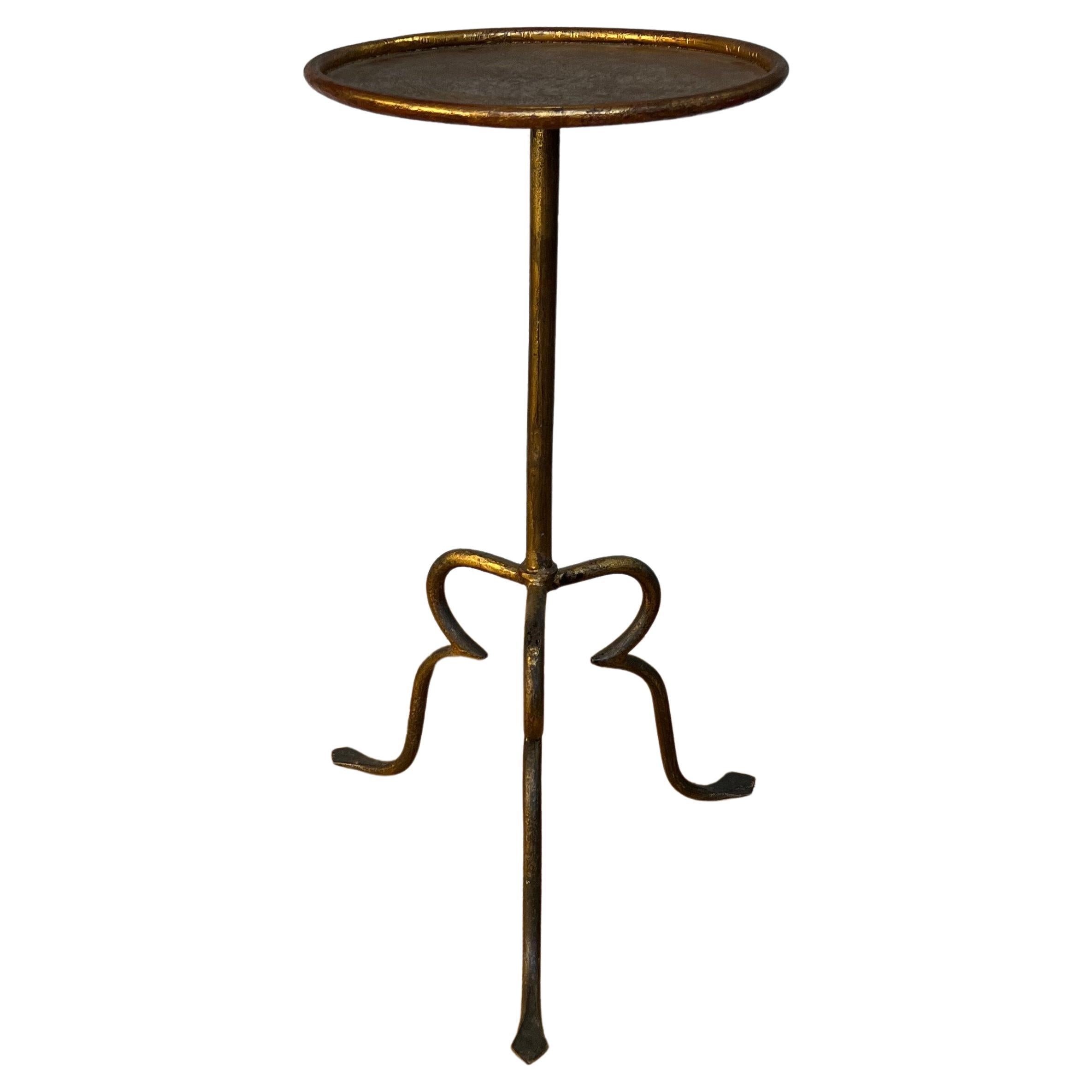 Table à boissons espagnole avec base tripode surélevée