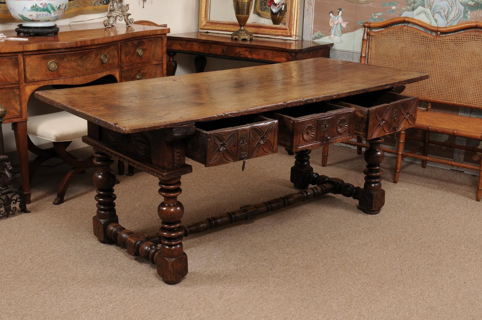 Hand-Carved Spanish Elm Baroque Turned Leg Refractory Table, Late 17th Century