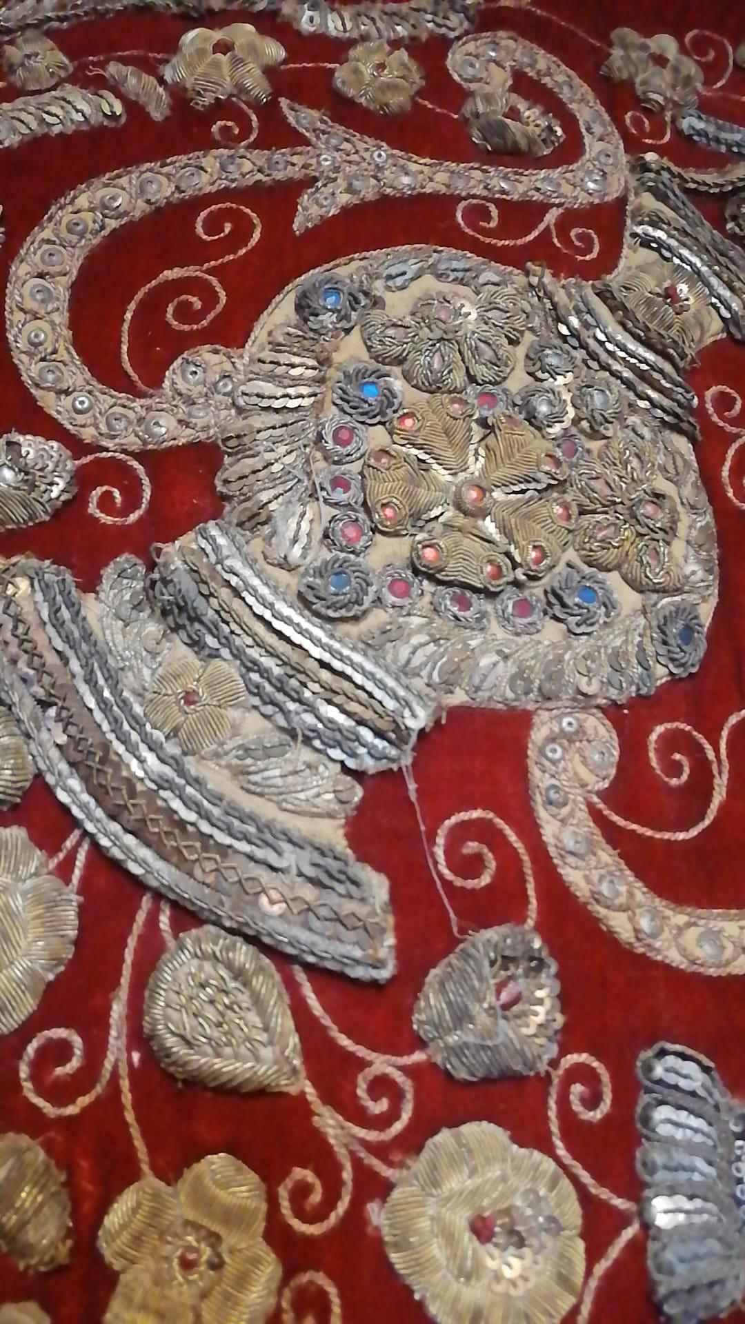 Spanish Embroidered Gold Silver Armorial Hanging Amphora Count 70'high 55