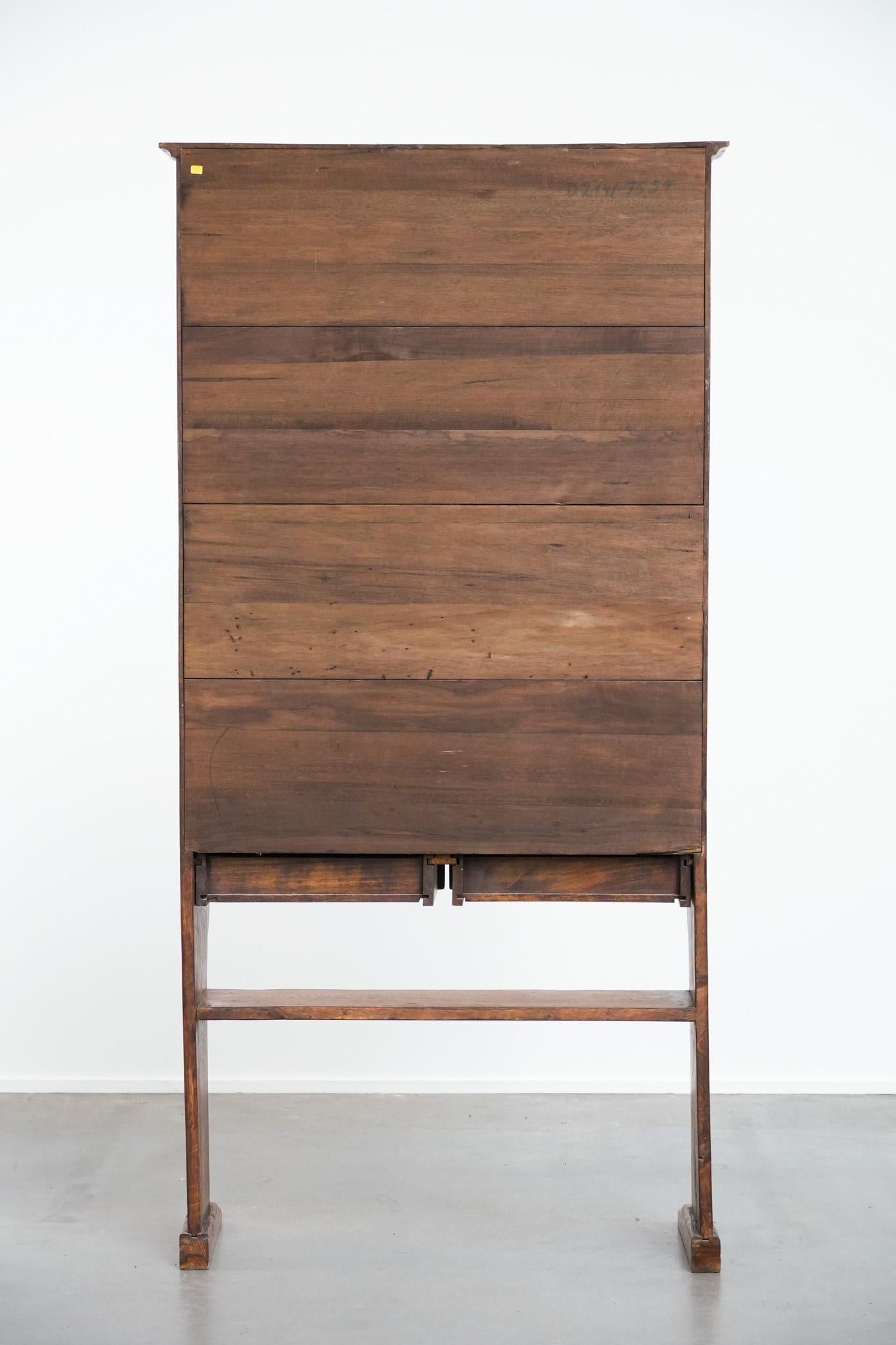 Spanischer Bauernhaus-Küchenschrank aus Holz vom Anfang des 20. (Handgefertigt) im Angebot