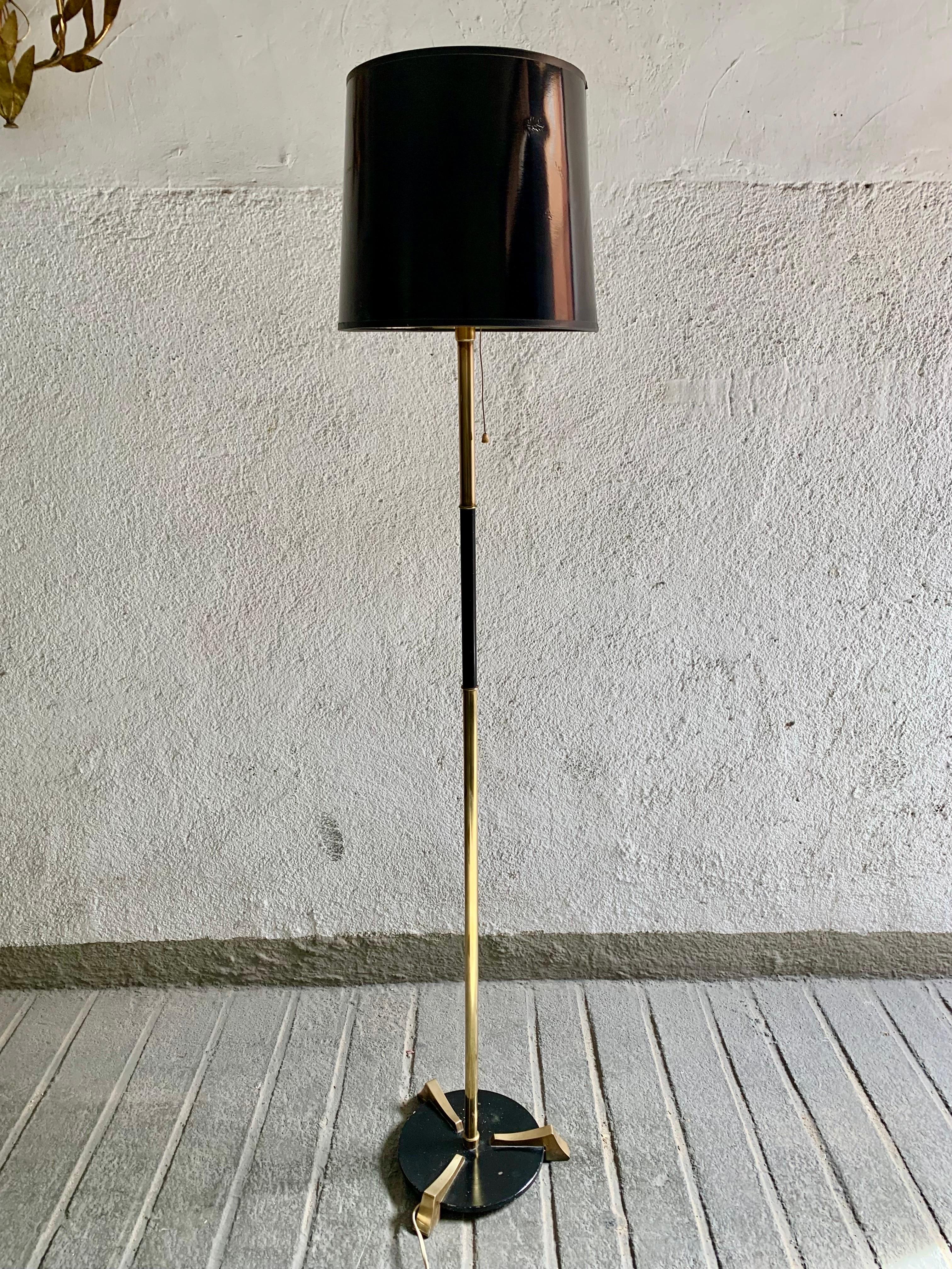 Spanish Floor Lamp 70s, in Lacquered Metal, Brass and Bronce 6