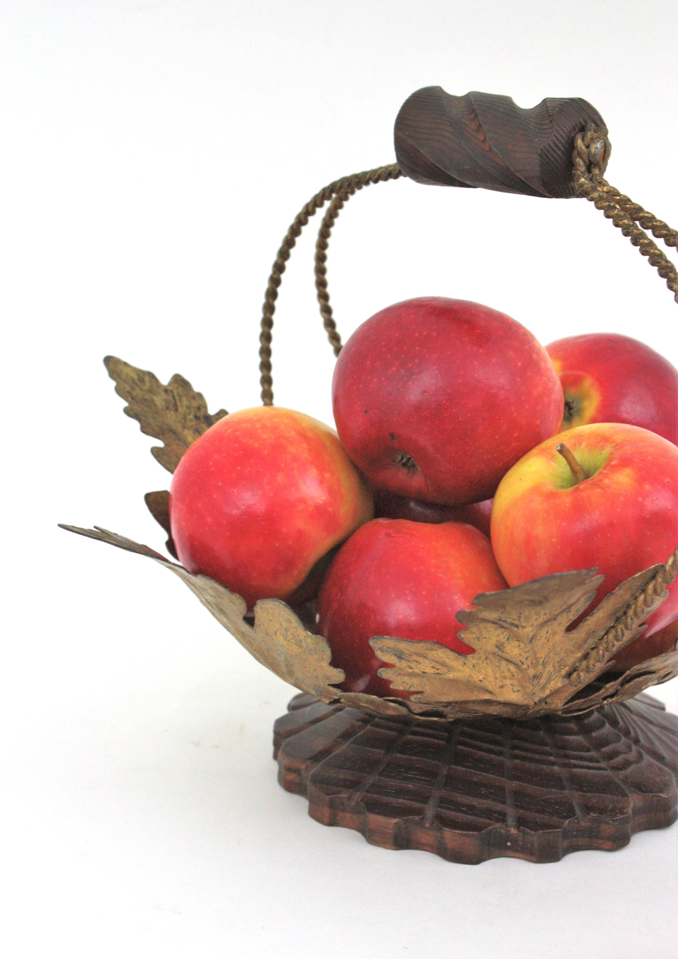 Spanish Foliage Centerpiece Basket Bowl in Gilt Iron & Wood For Sale 5