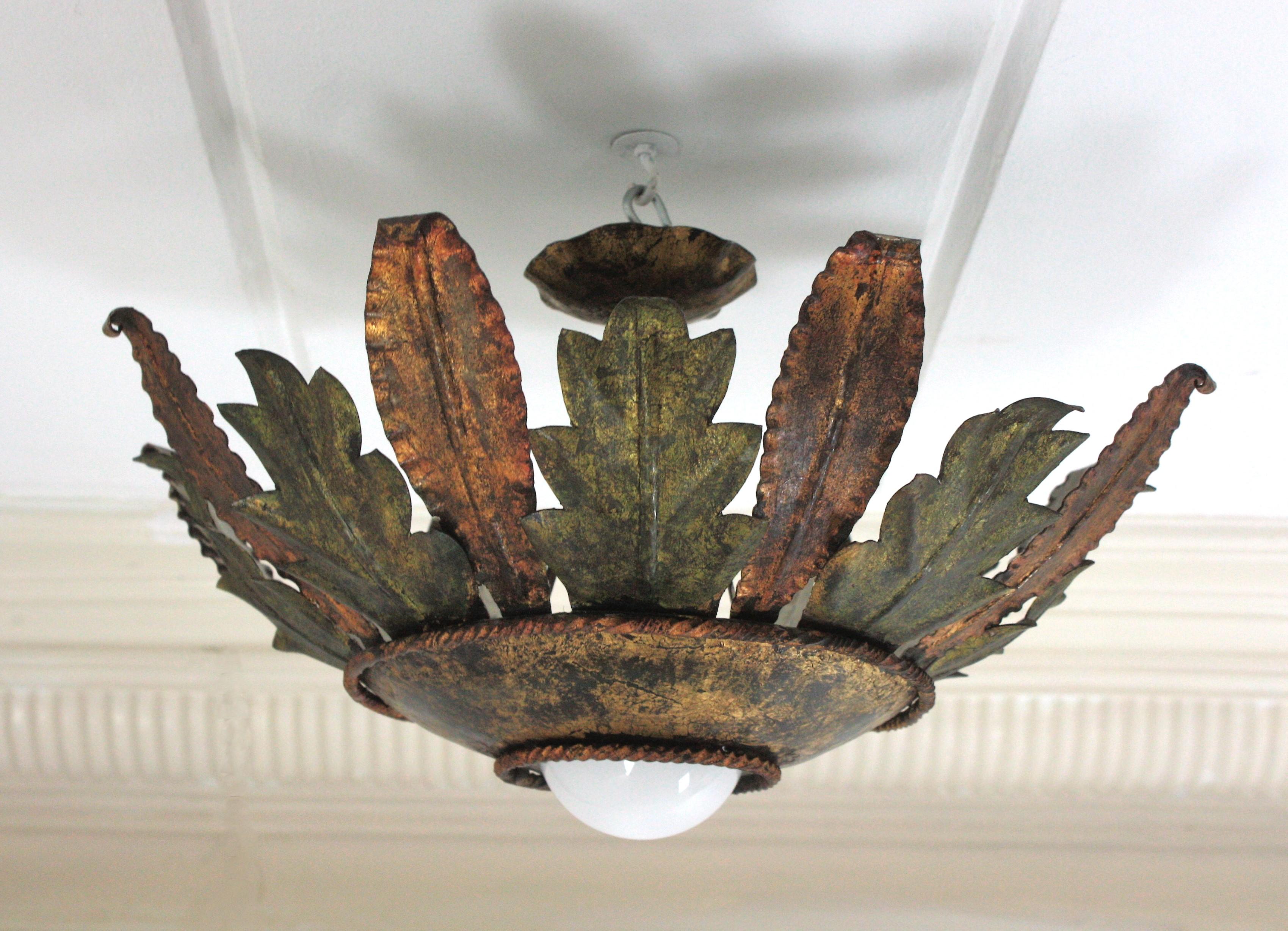 Plafonnier espagnol Foliage Sunburst en vert et fer doré en vente 10