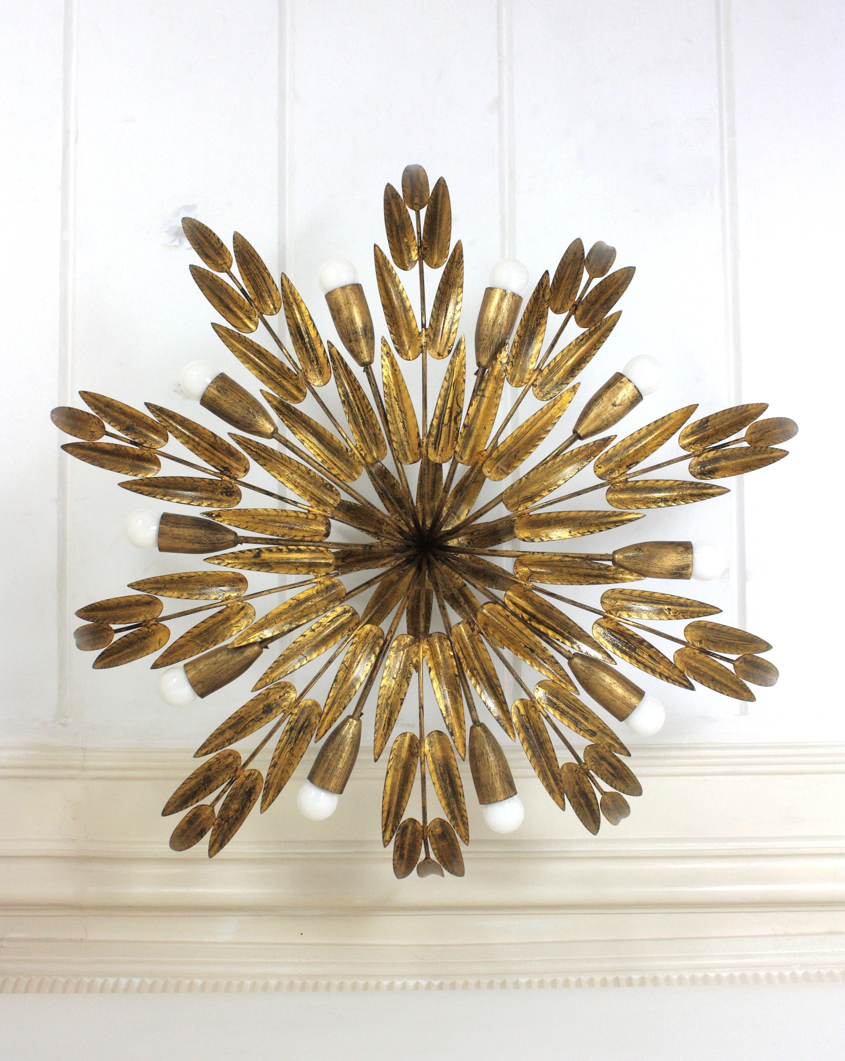 Spanish Foliage Sunburst Light Fixture / Kronleuchter aus vergoldetem Eisen, 10 Lights im Angebot 2