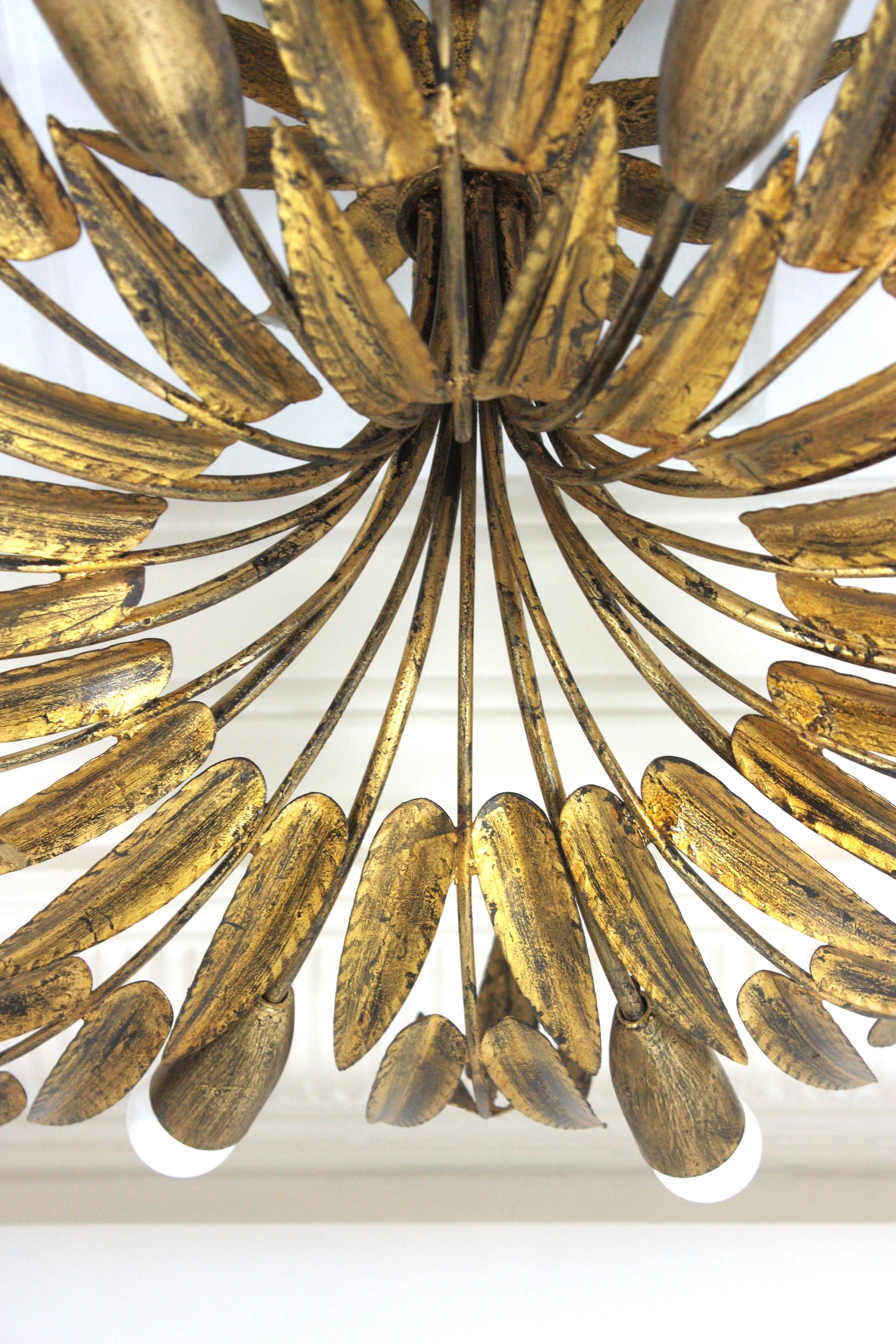 Spanish Foliage Sunburst Light Fixture / Kronleuchter aus vergoldetem Eisen, 10 Lights im Angebot 7