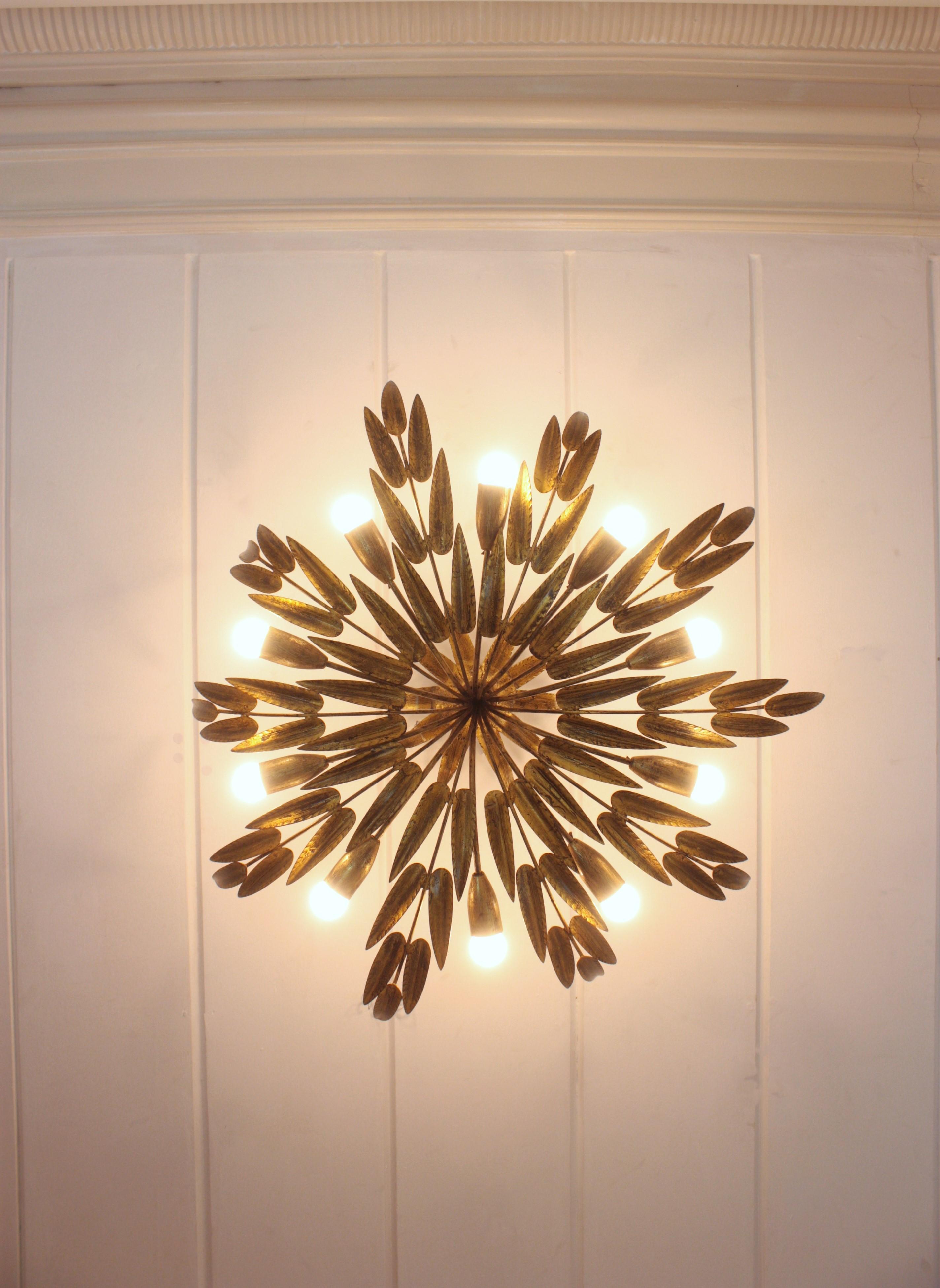 Spanish Foliage Sunburst Light Fixture / Kronleuchter aus vergoldetem Eisen, 10 Lights im Angebot 9