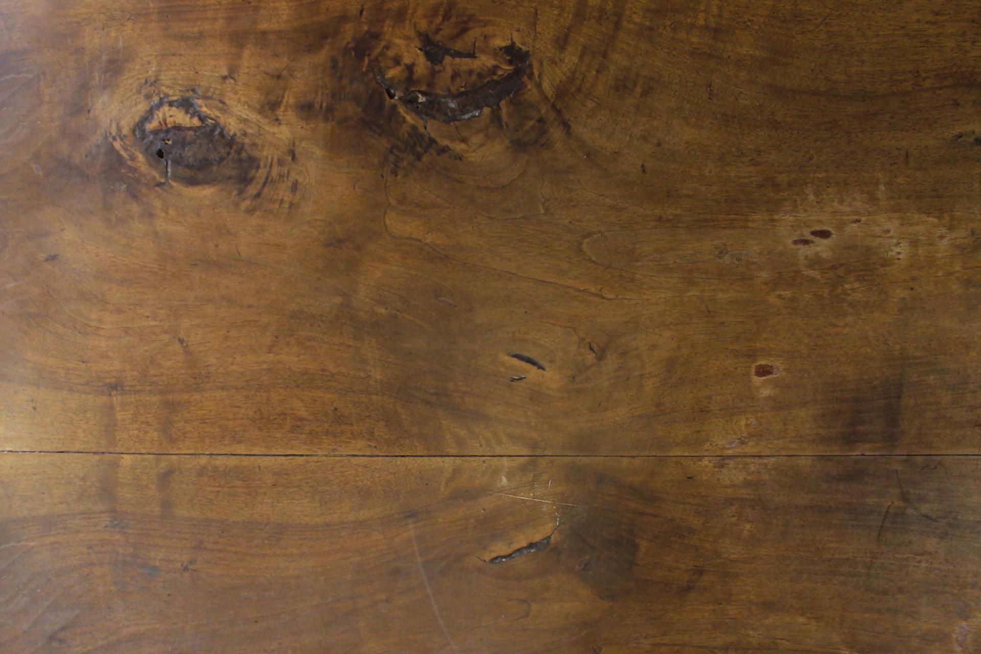 Spanischer Friar-Tisch im Liria-Stil aus Olivenbaumholz und Eisen, s. XVIII im Angebot 2