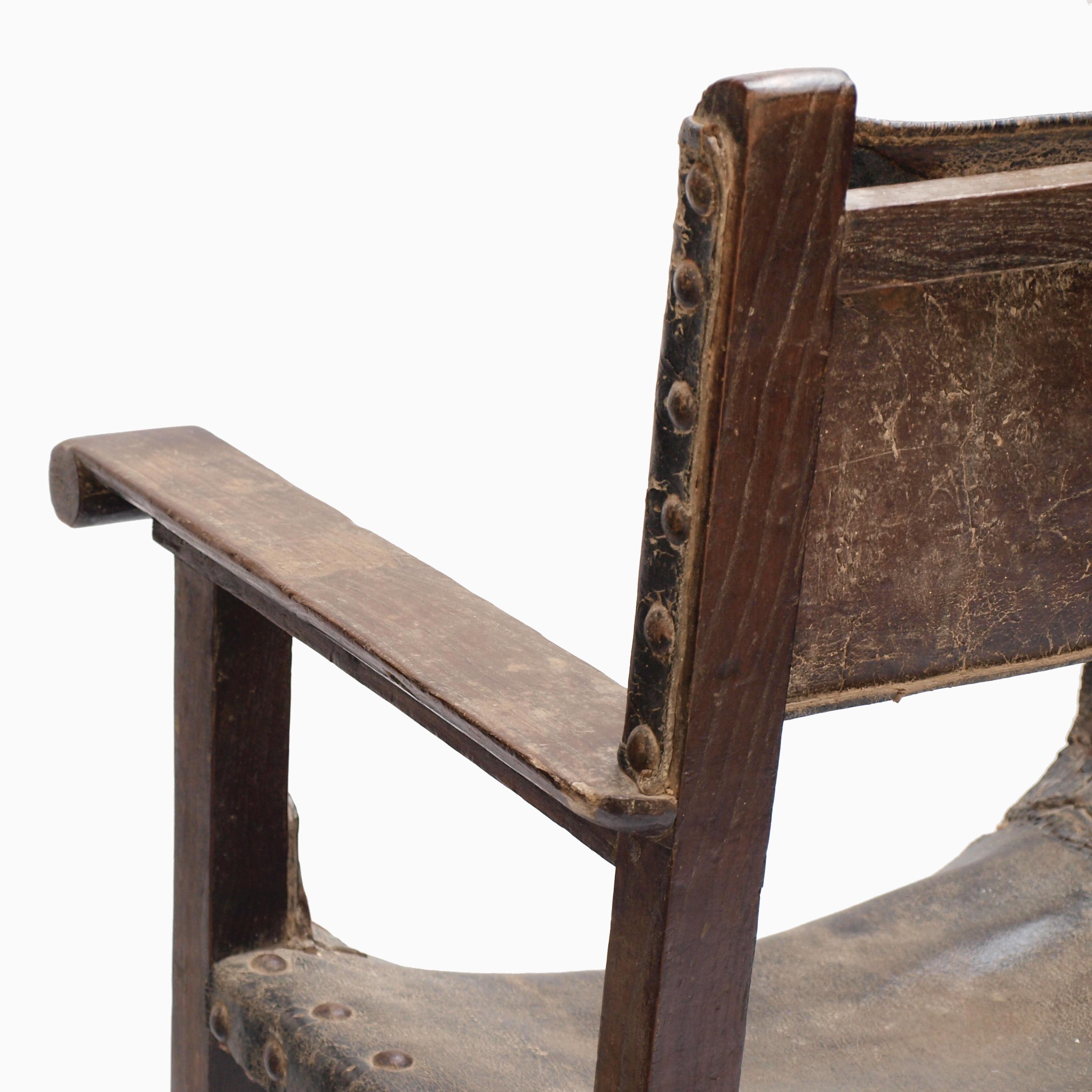 Wood 17th Century Spanish Leather and Oak Chair