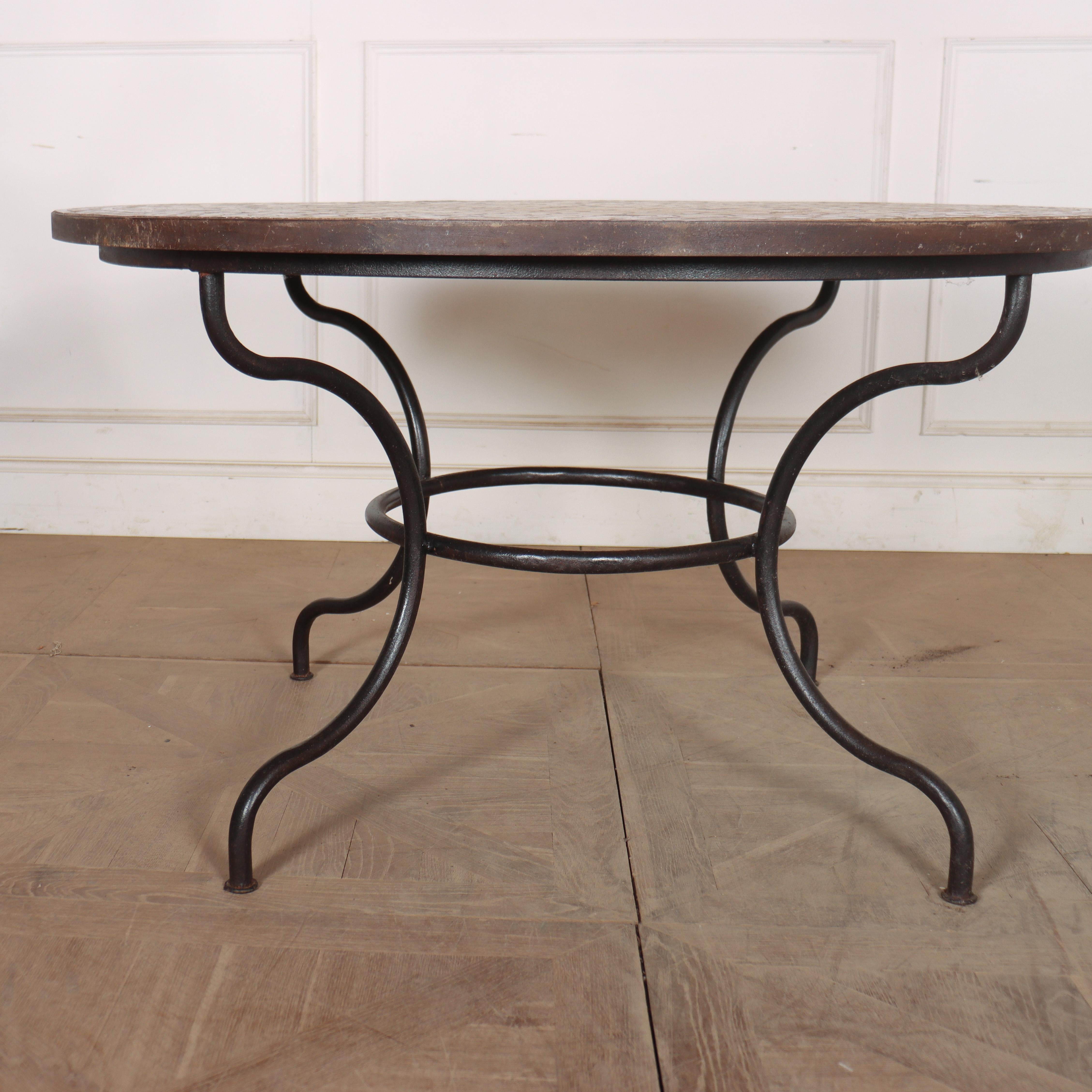 Table de jardin espagnole du début du 20e siècle avec un plateau en carreaux de faïence. 1920. 


Référence interne : C


Code : 8899

Dimensions :
H : 29