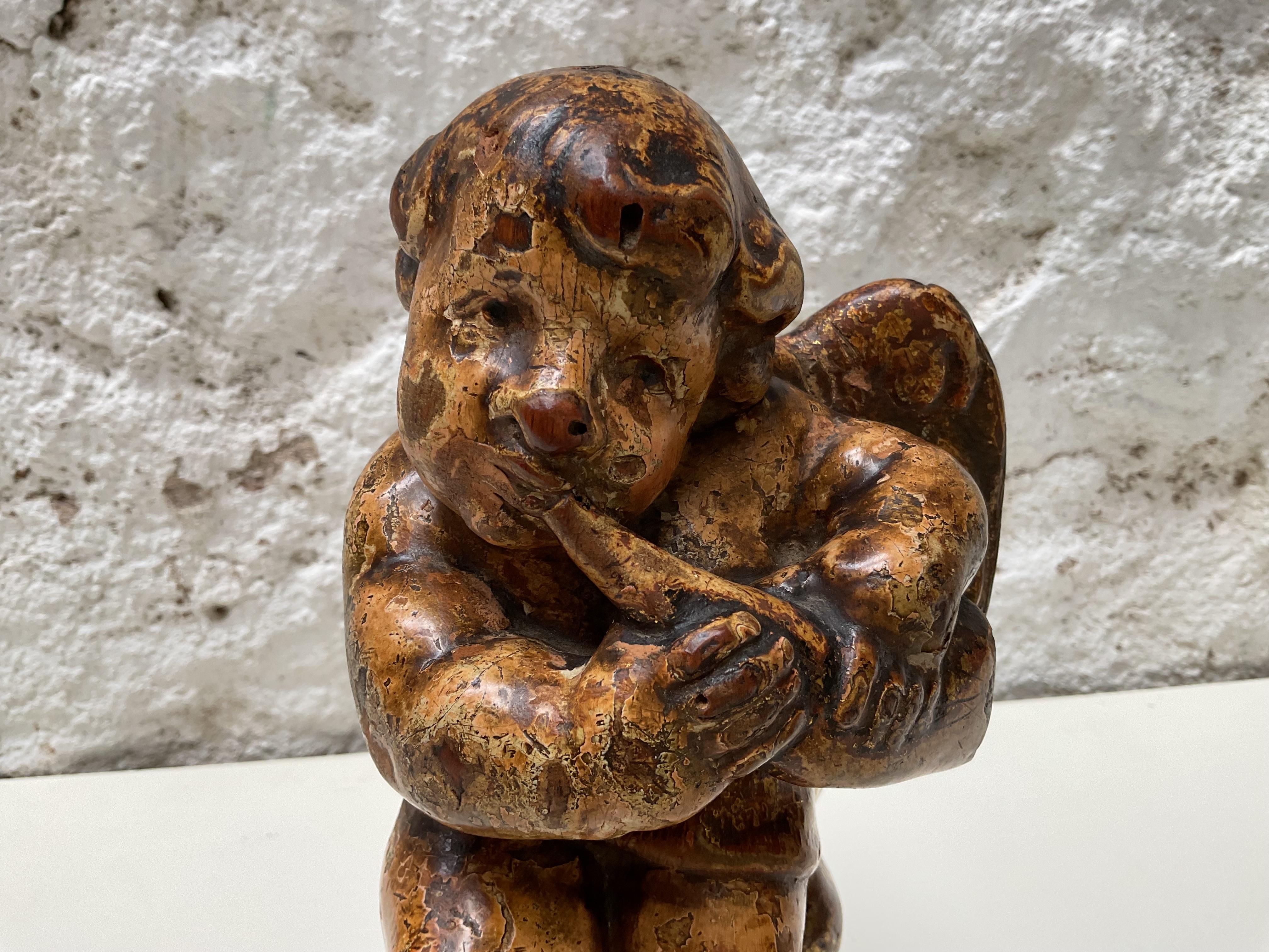 Spanish Gilded and Polychrome Wooden Cherub Sculpture, circa 1930 In Good Condition For Sale In Barcelona, ES