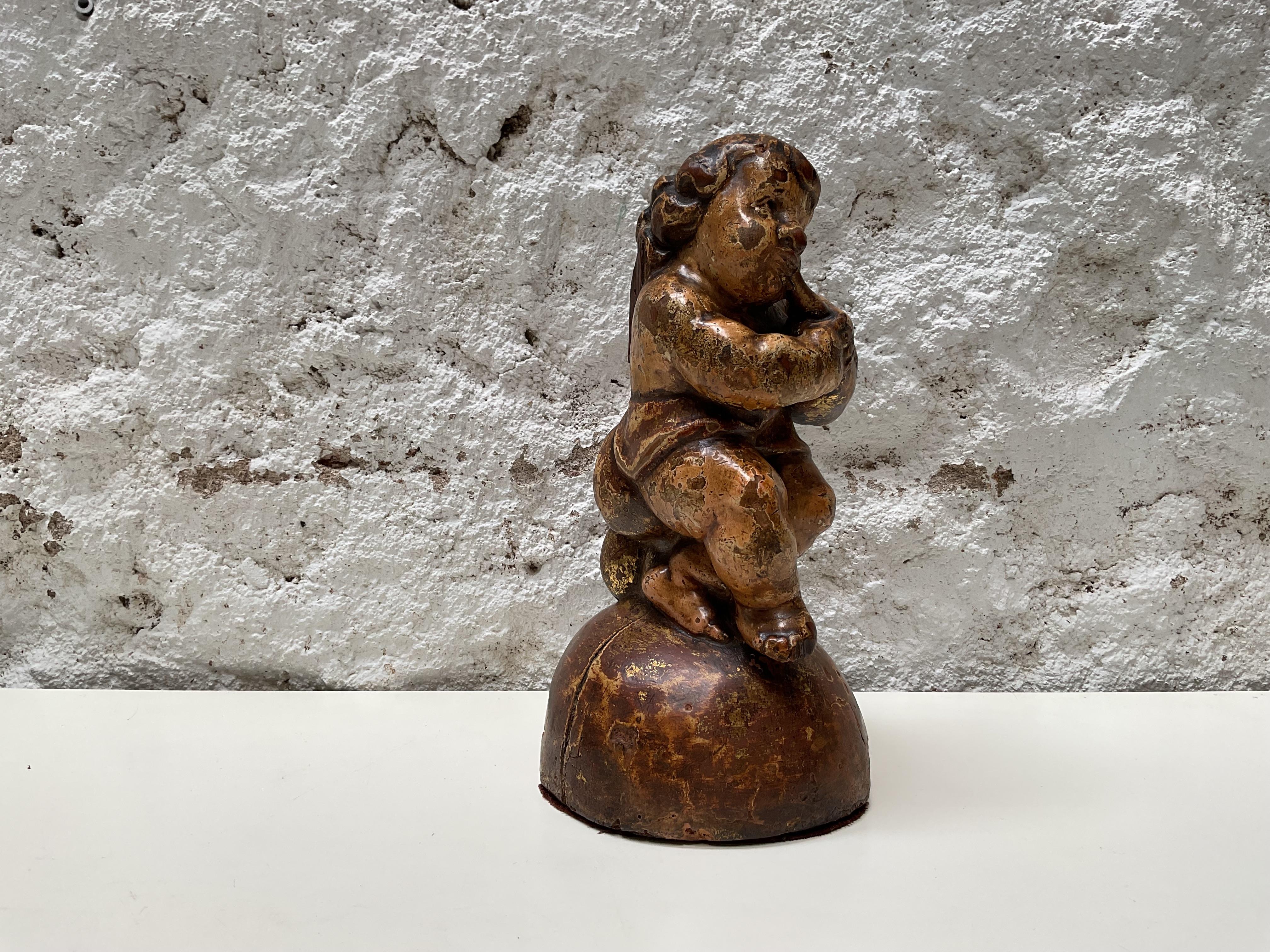Spanish Gilded and Polychrome Wooden Cherub Sculpture, circa 1930 For Sale 2