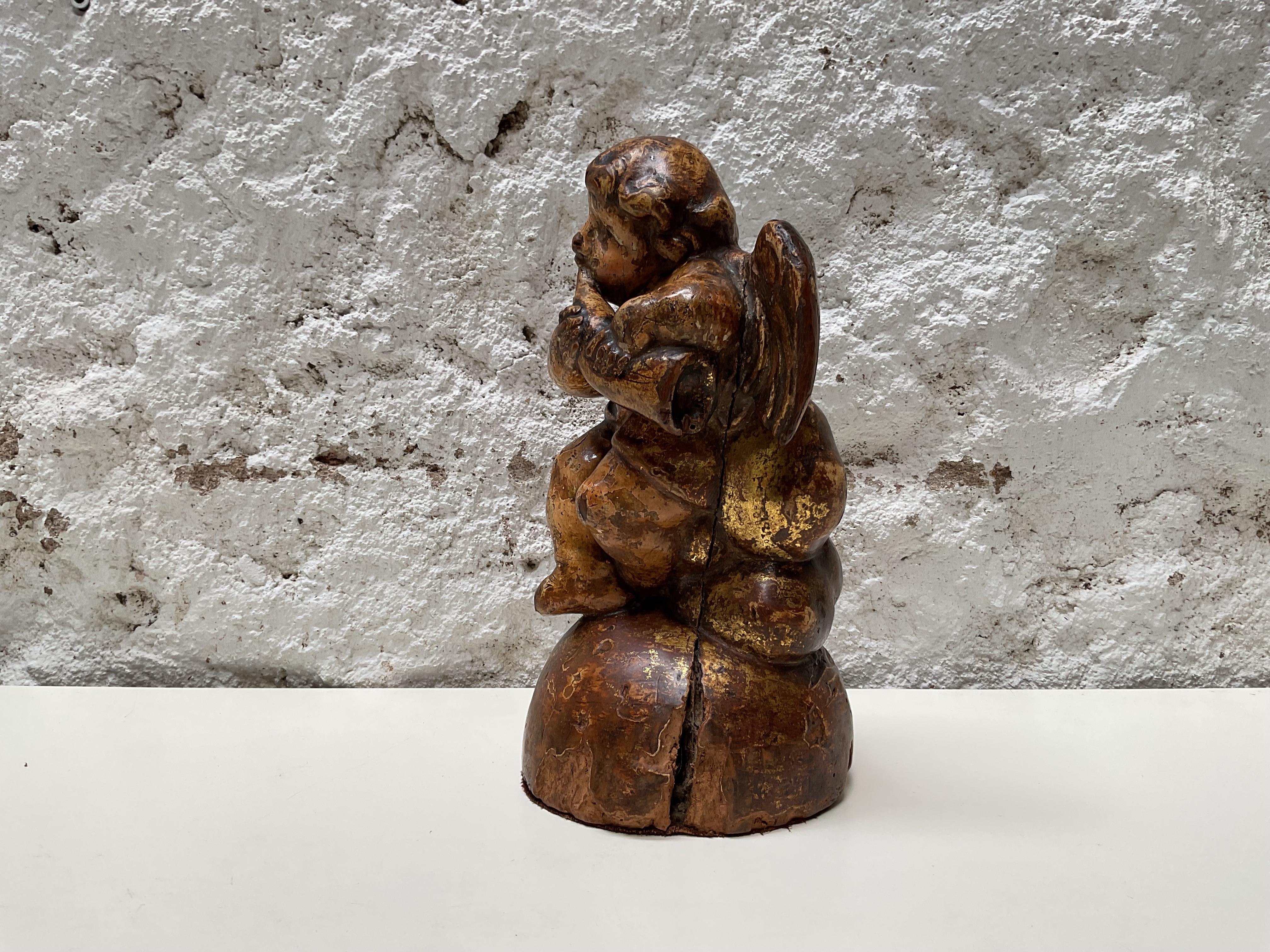 Spanish Gilded and Polychrome Wooden Cherub Sculpture, circa 1930 For Sale 4