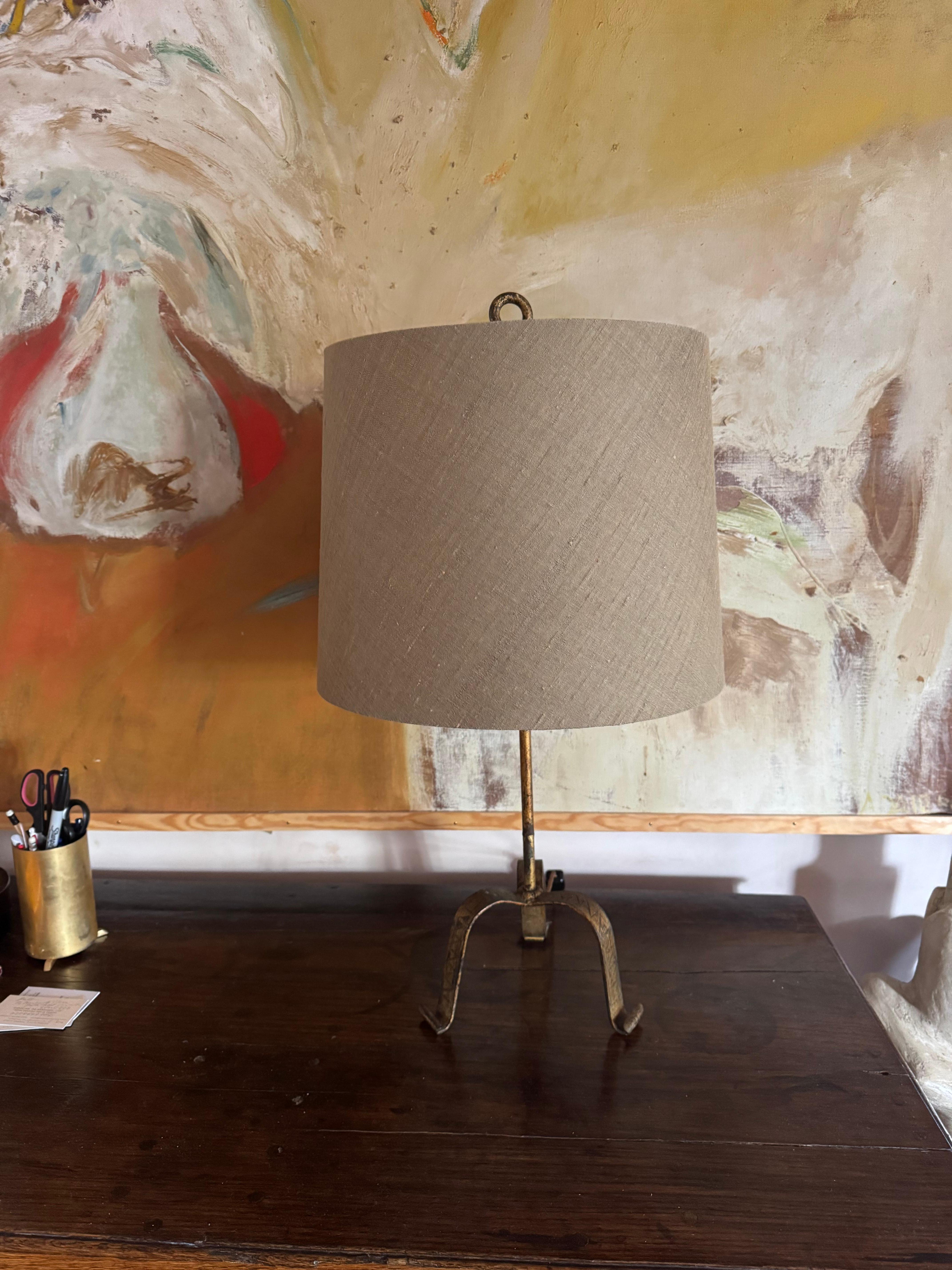 Espagnol Lampe espagnole en fer doré C.I.C. en vente