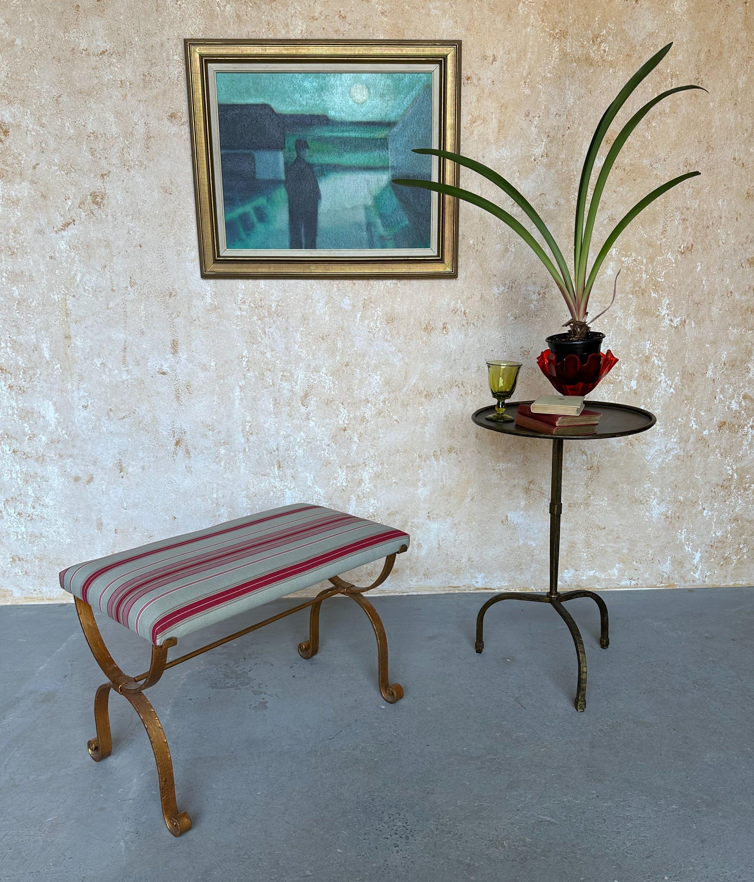 Mid-Century Modern Banc espagnol en fer doré en vente