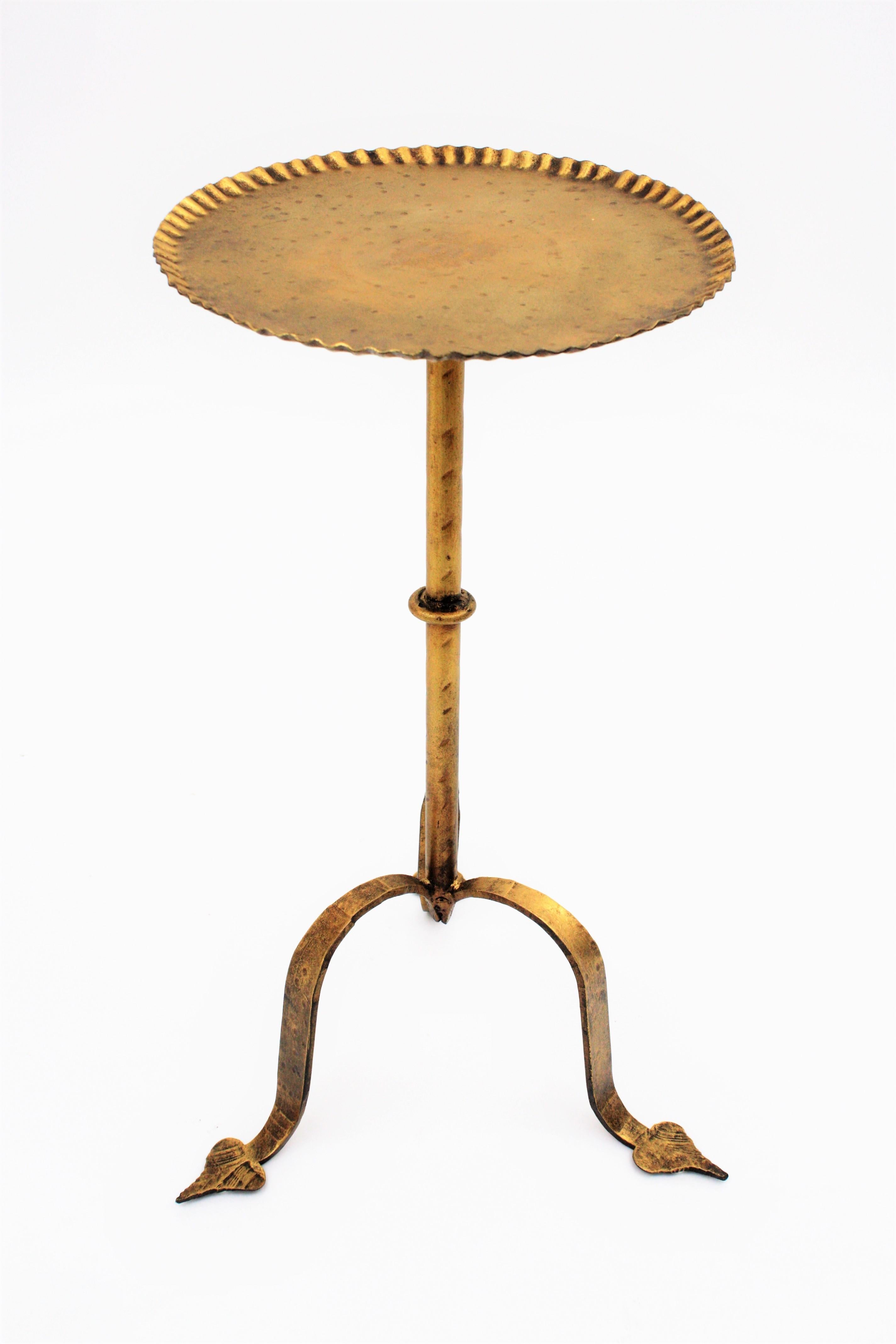 Spanish Gilt Iron Drinks Table Gueridon Side Table or Stand with Scalloped Rim 7