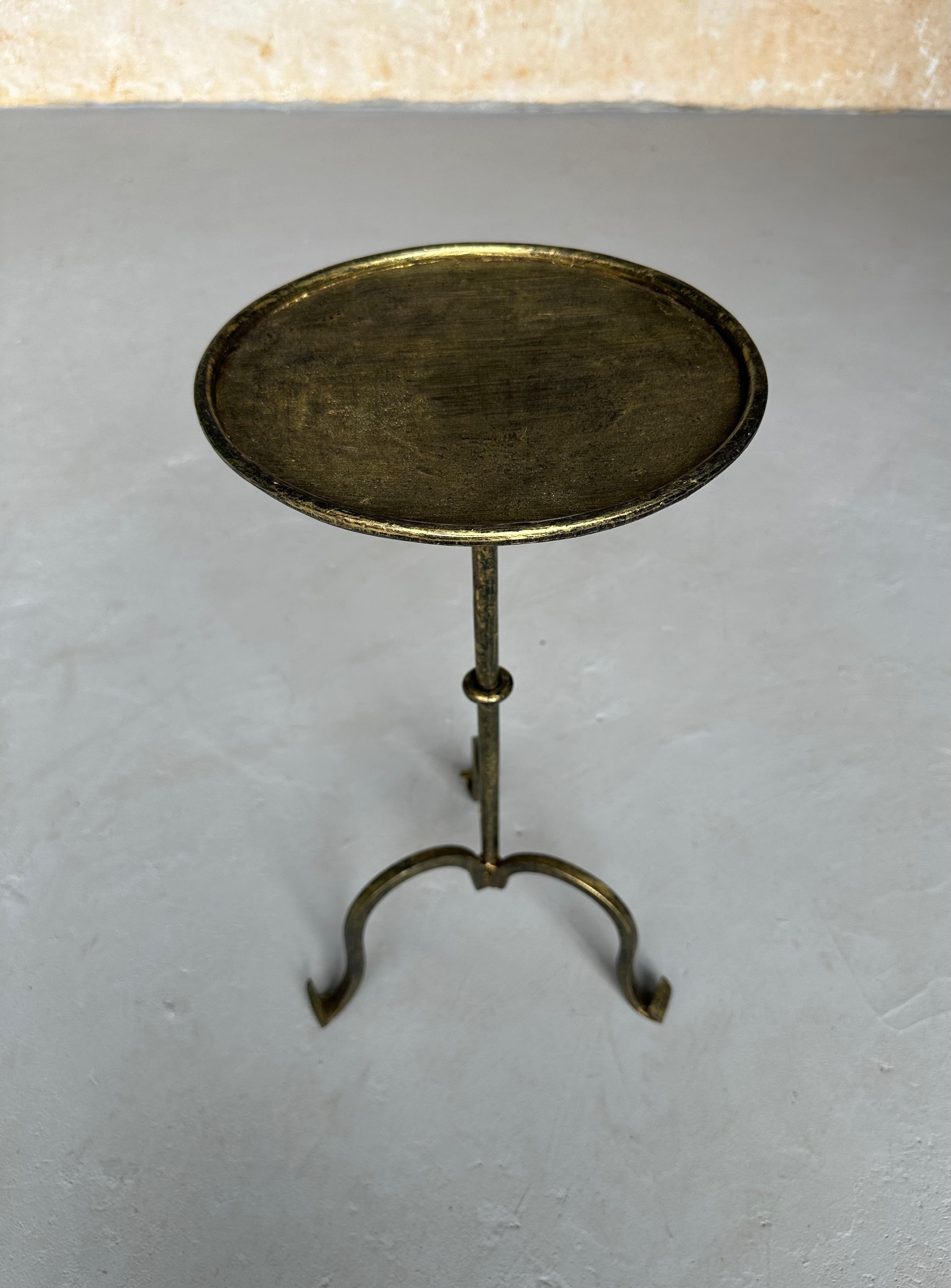 Spanish Gilt Iron Drinks Table on a Tripod Base In Good Condition In Buchanan, NY