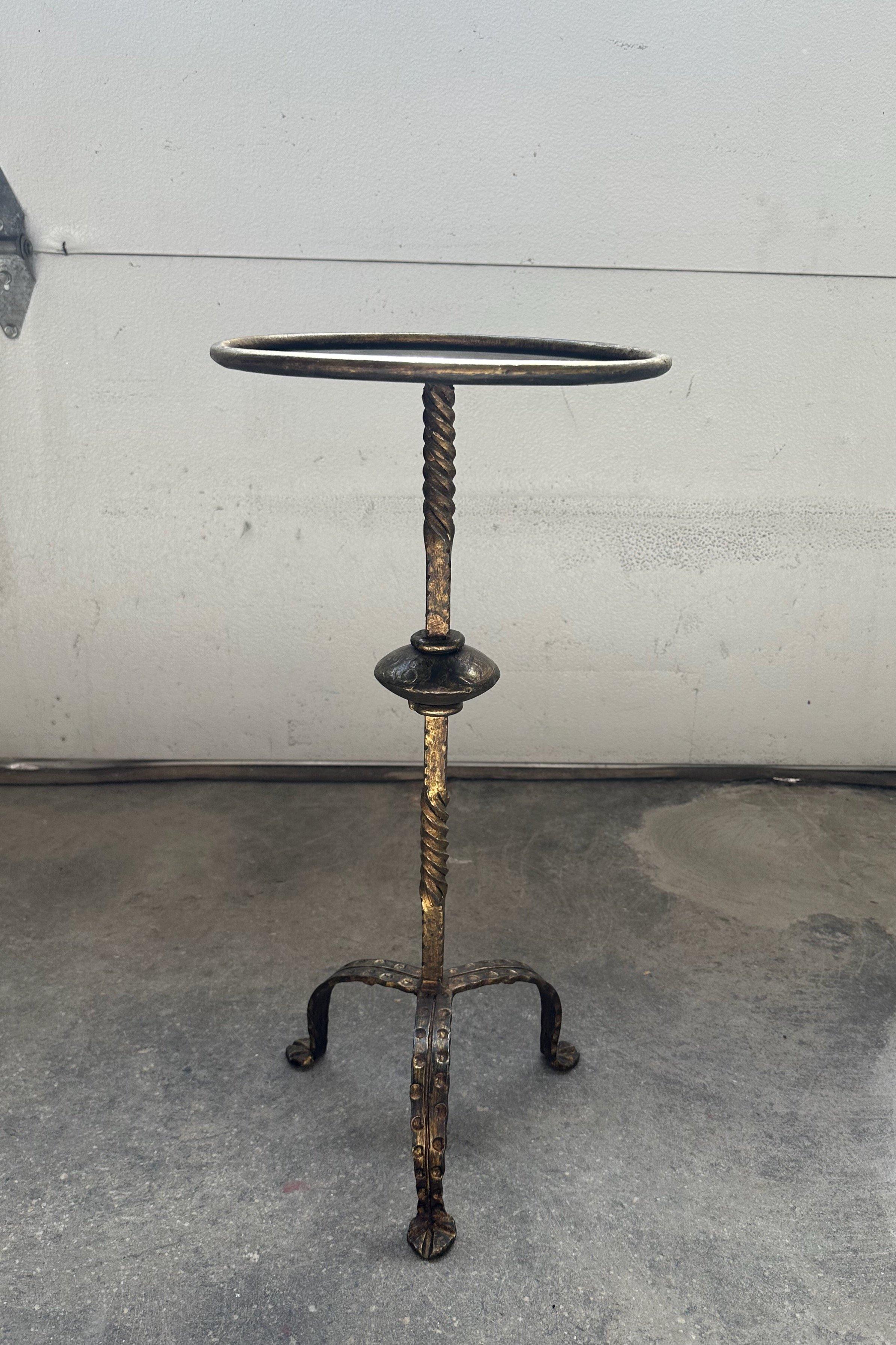 Spanish Gilt Iron Drinks Table with Decorative Stem For Sale 6