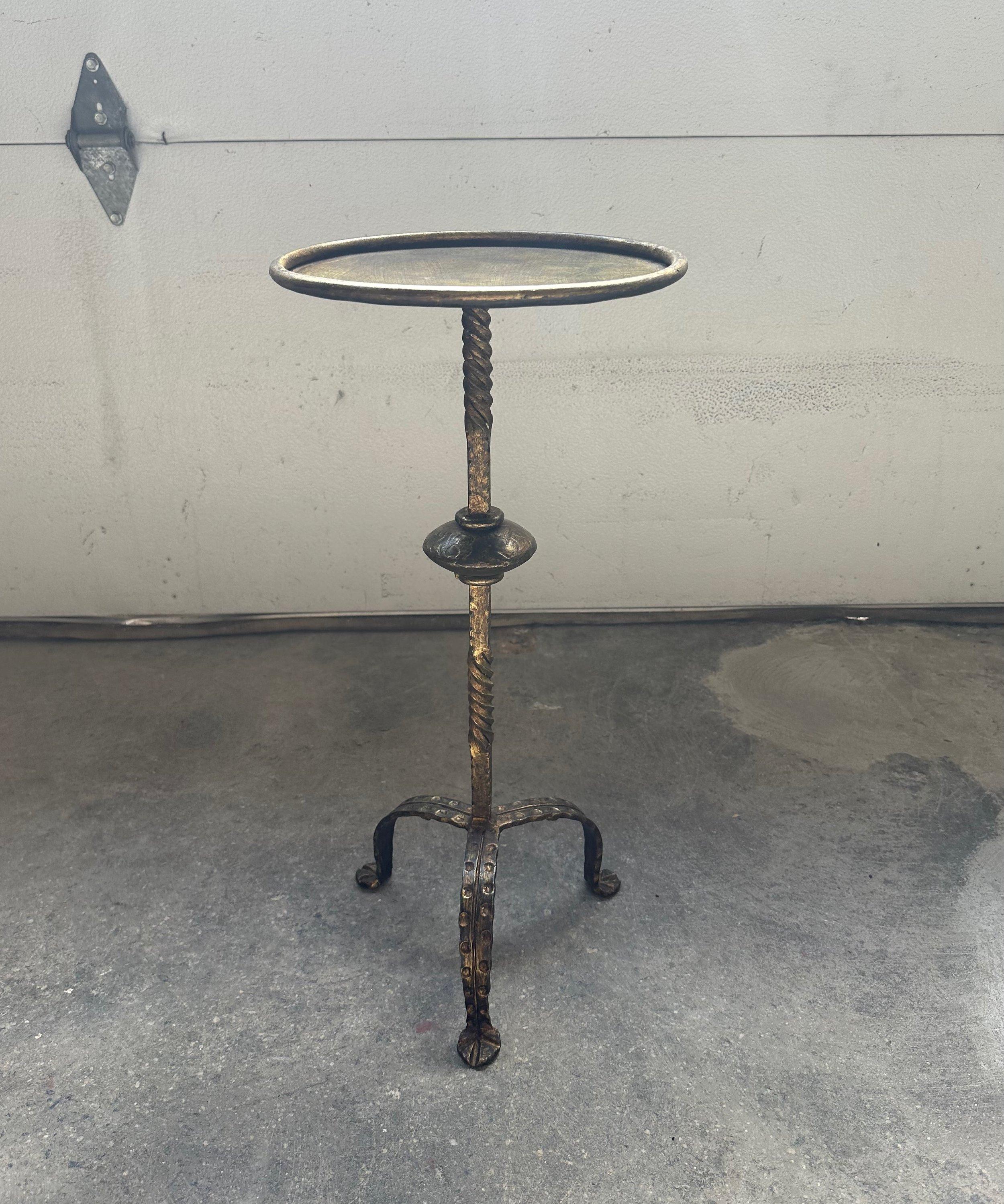 Spanish Gilt Iron Drinks Table with Decorative Stem For Sale 8